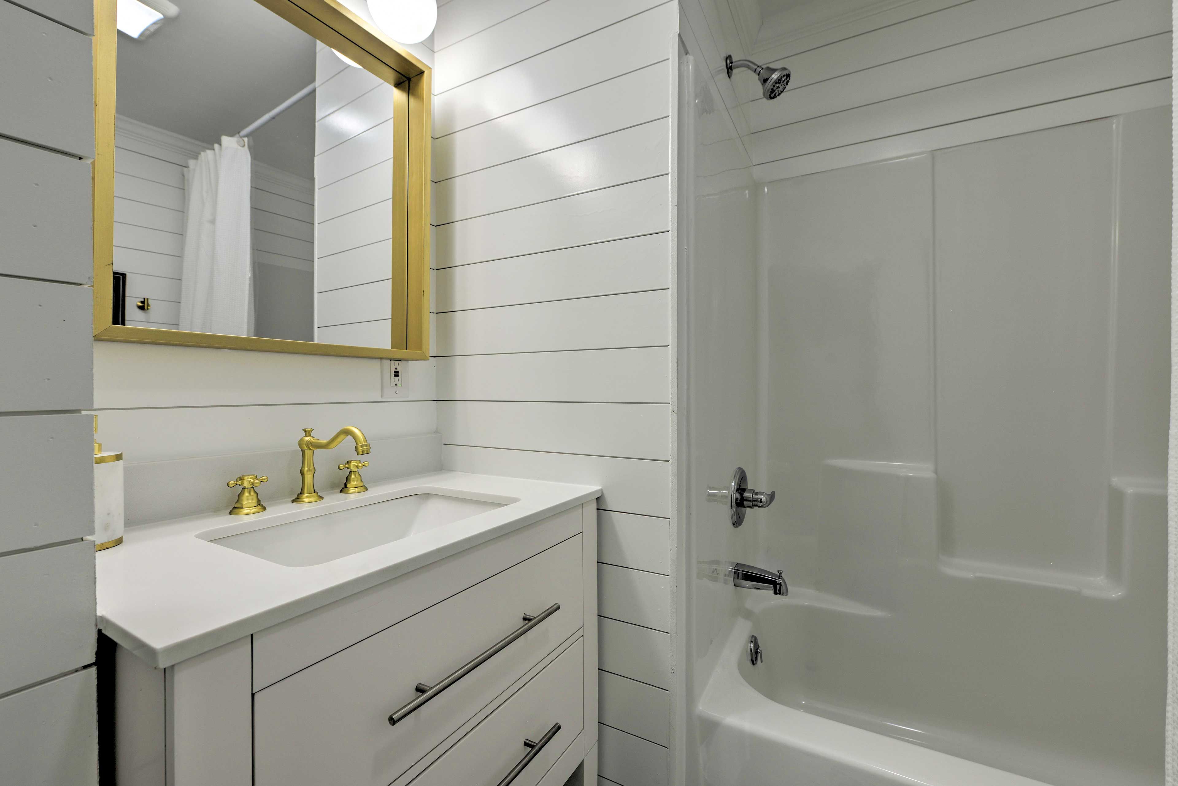 Full Bathroom
