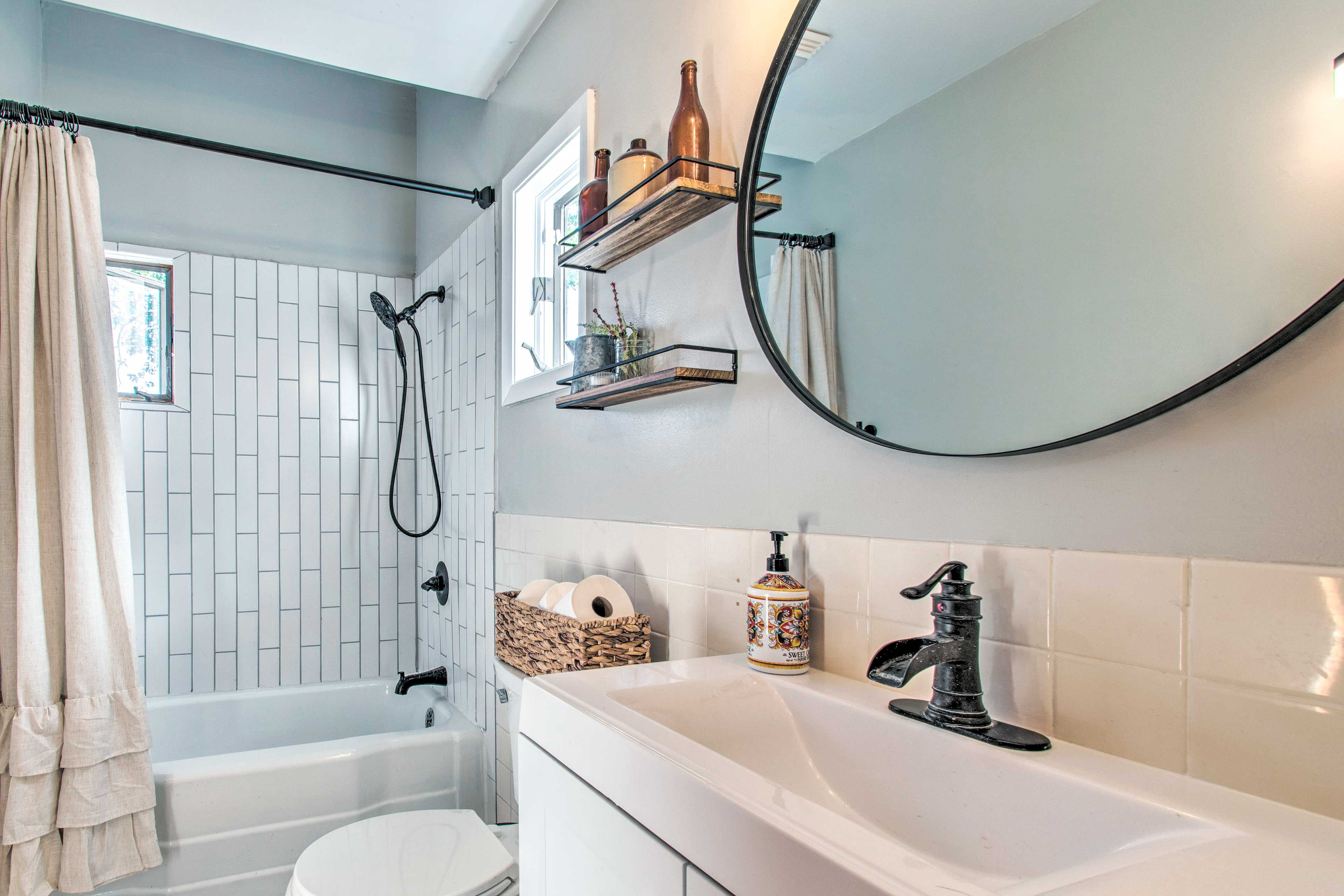 Bathroom | Towels Provided