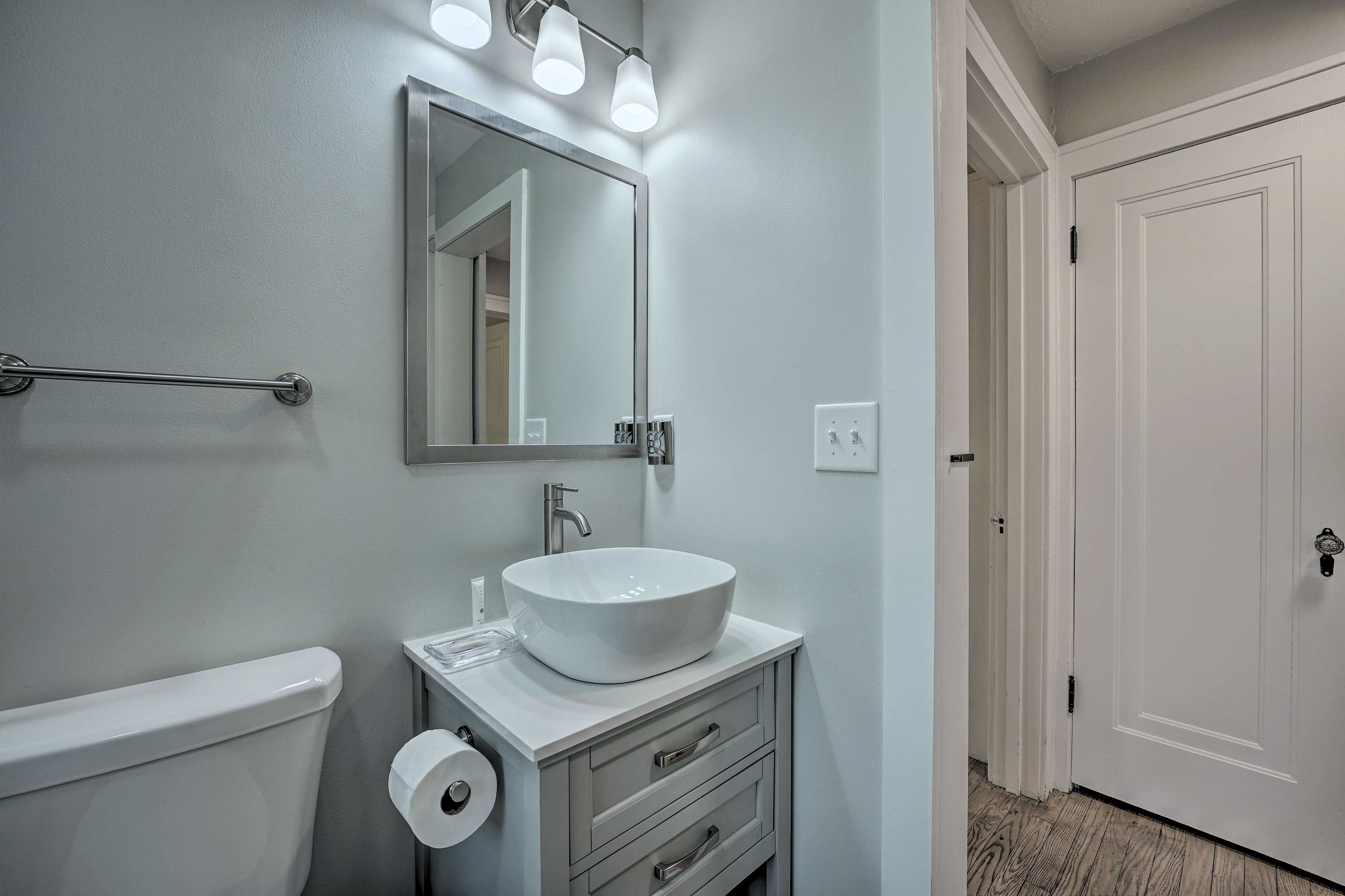 Full Bathroom