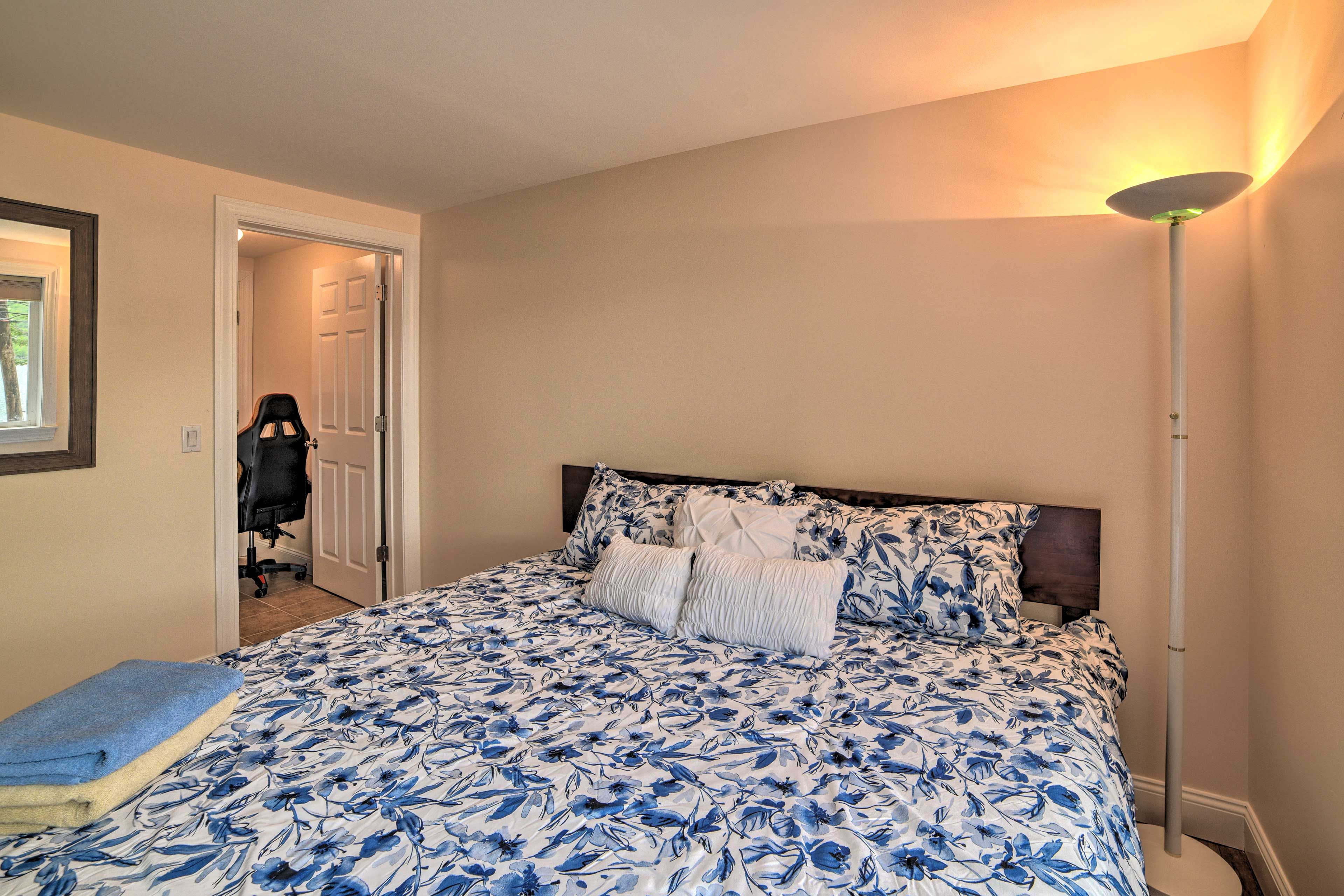 Bedroom 1 | King Bed | Linens Provided | Lake Views