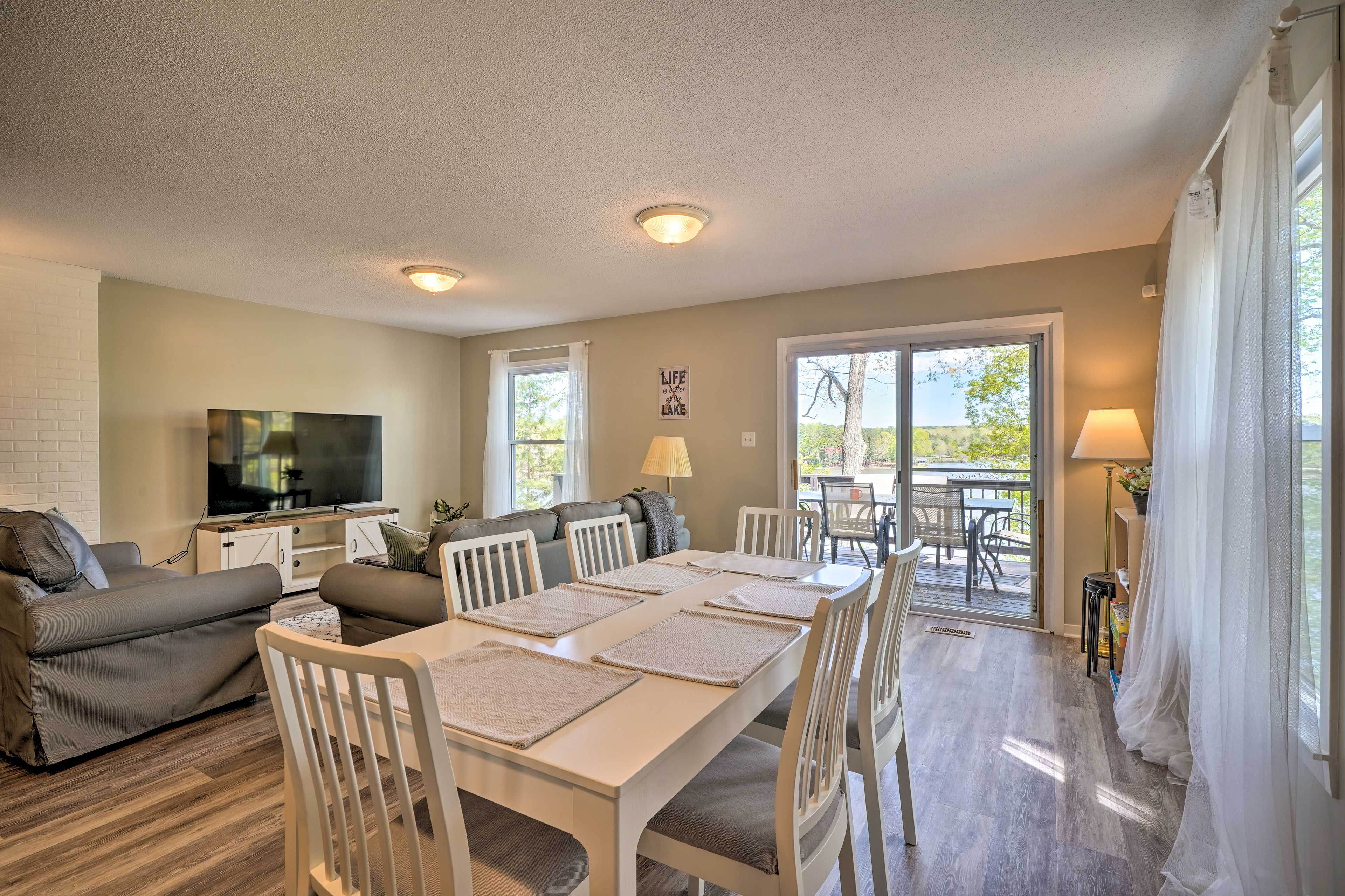 Dining Room | Access to Top Deck