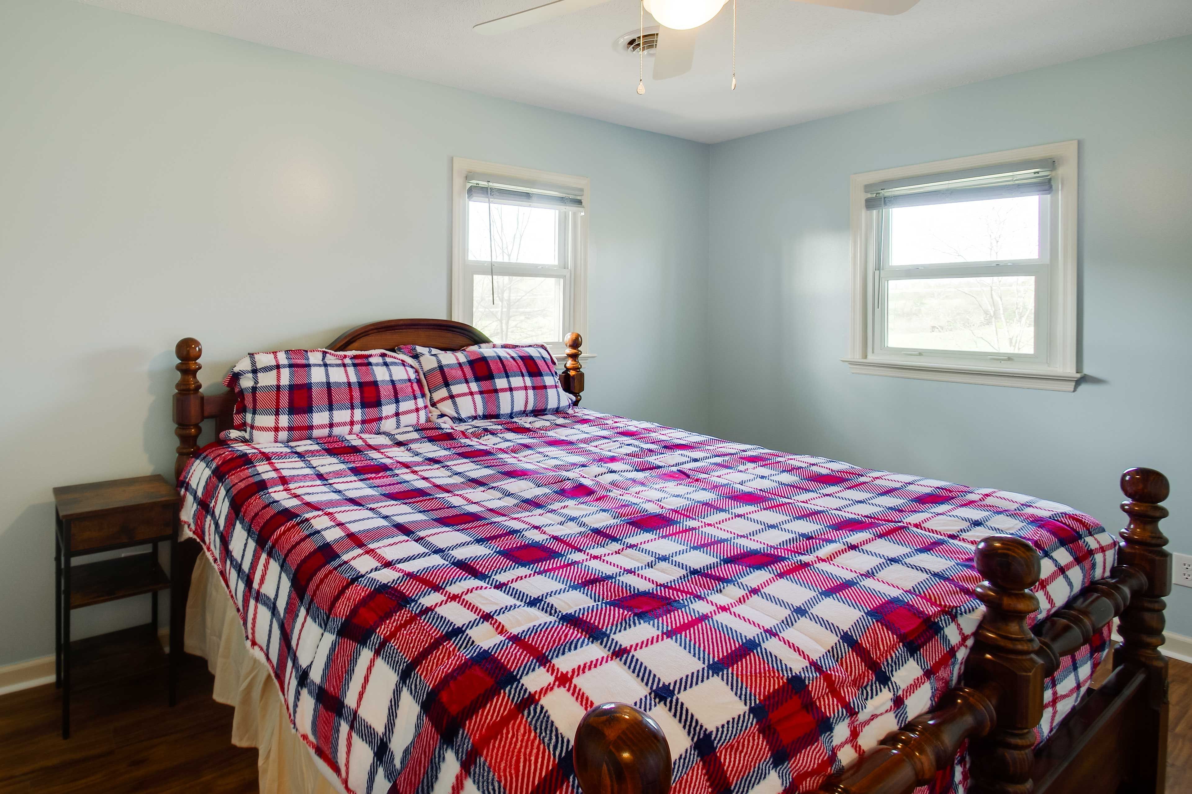 Bedroom 1 | King Bed