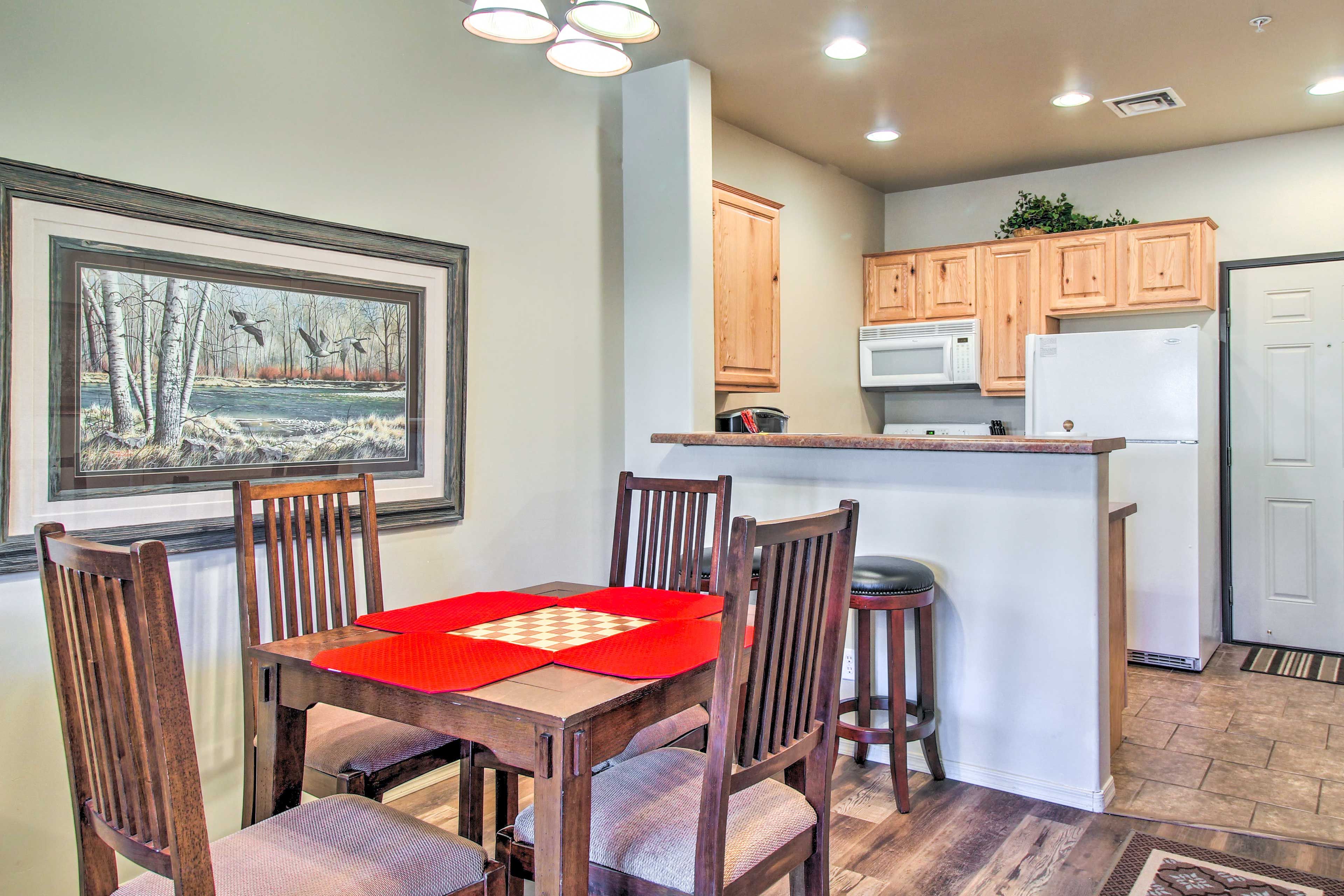 Dining Area | Dishware & Flatware Provided