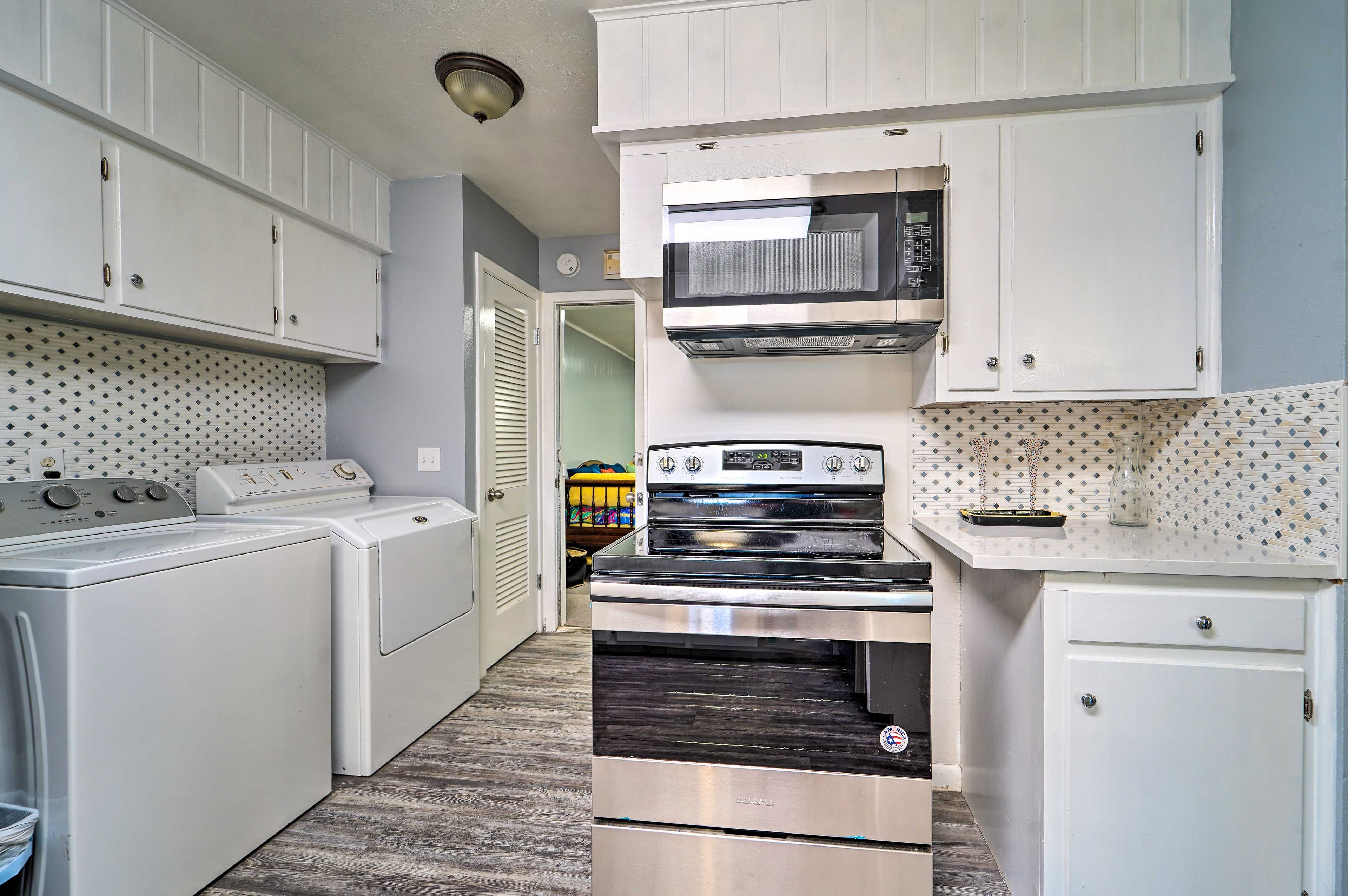 Kitchen | Laundry Area