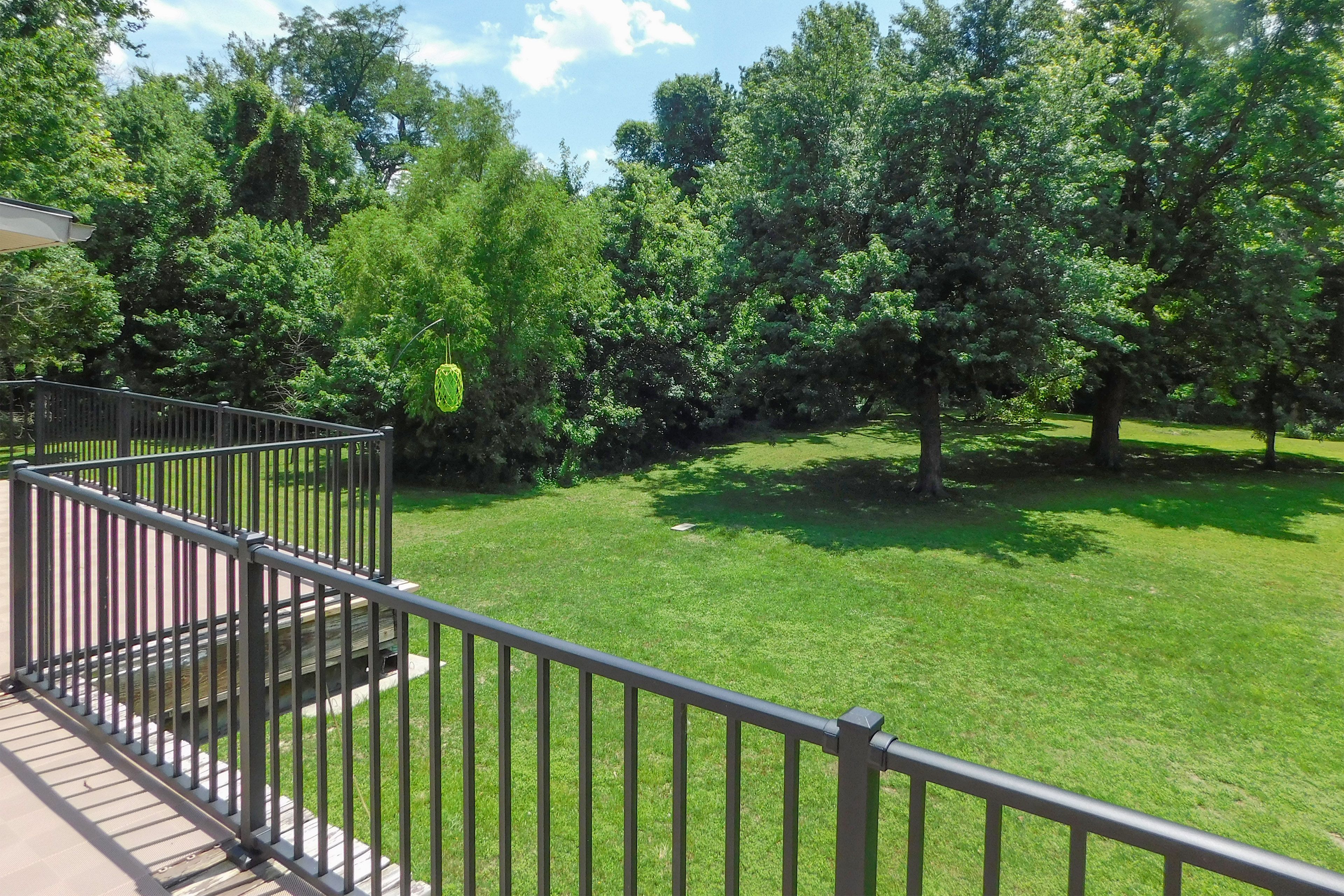 Deck | River Views