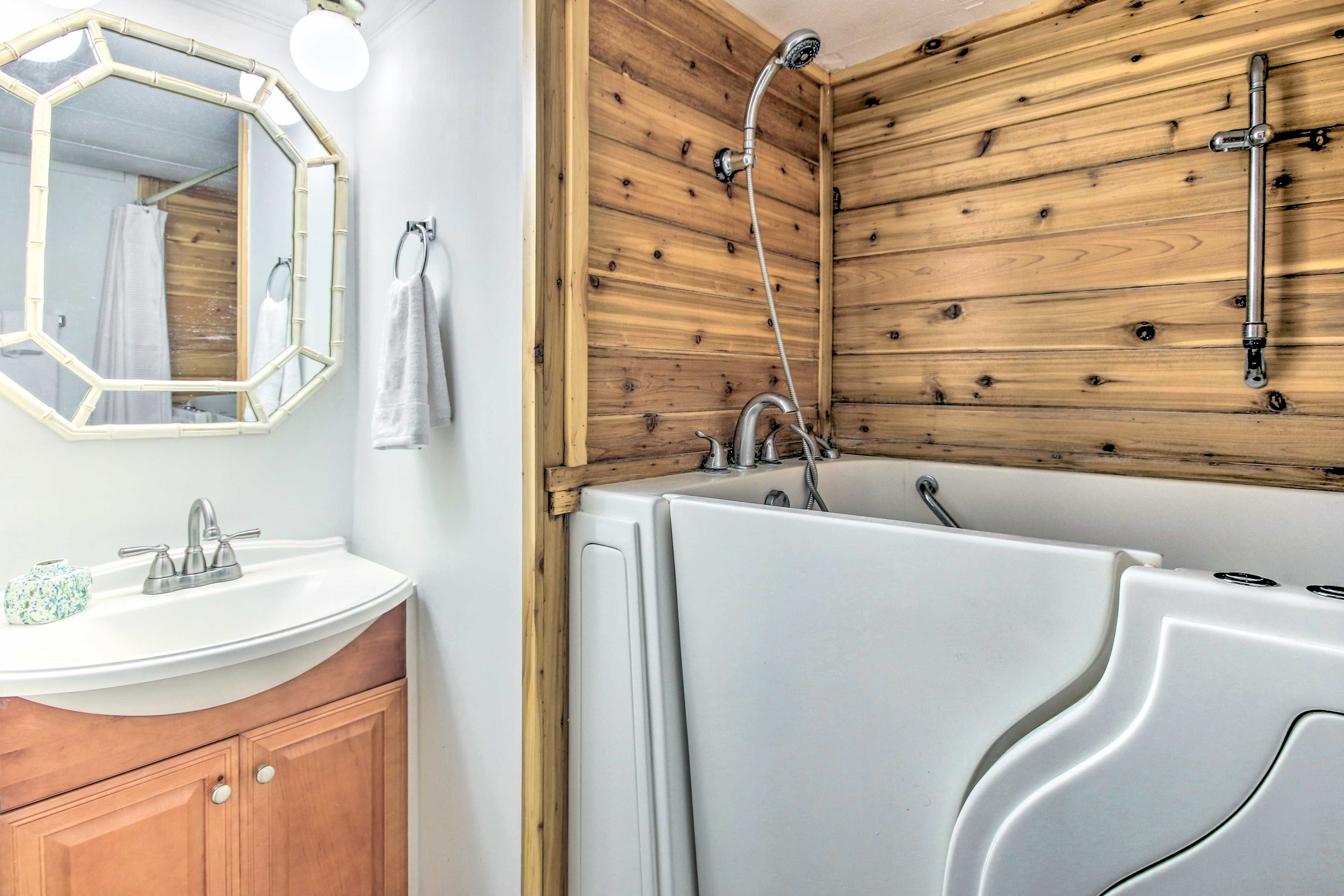 Full Bathroom