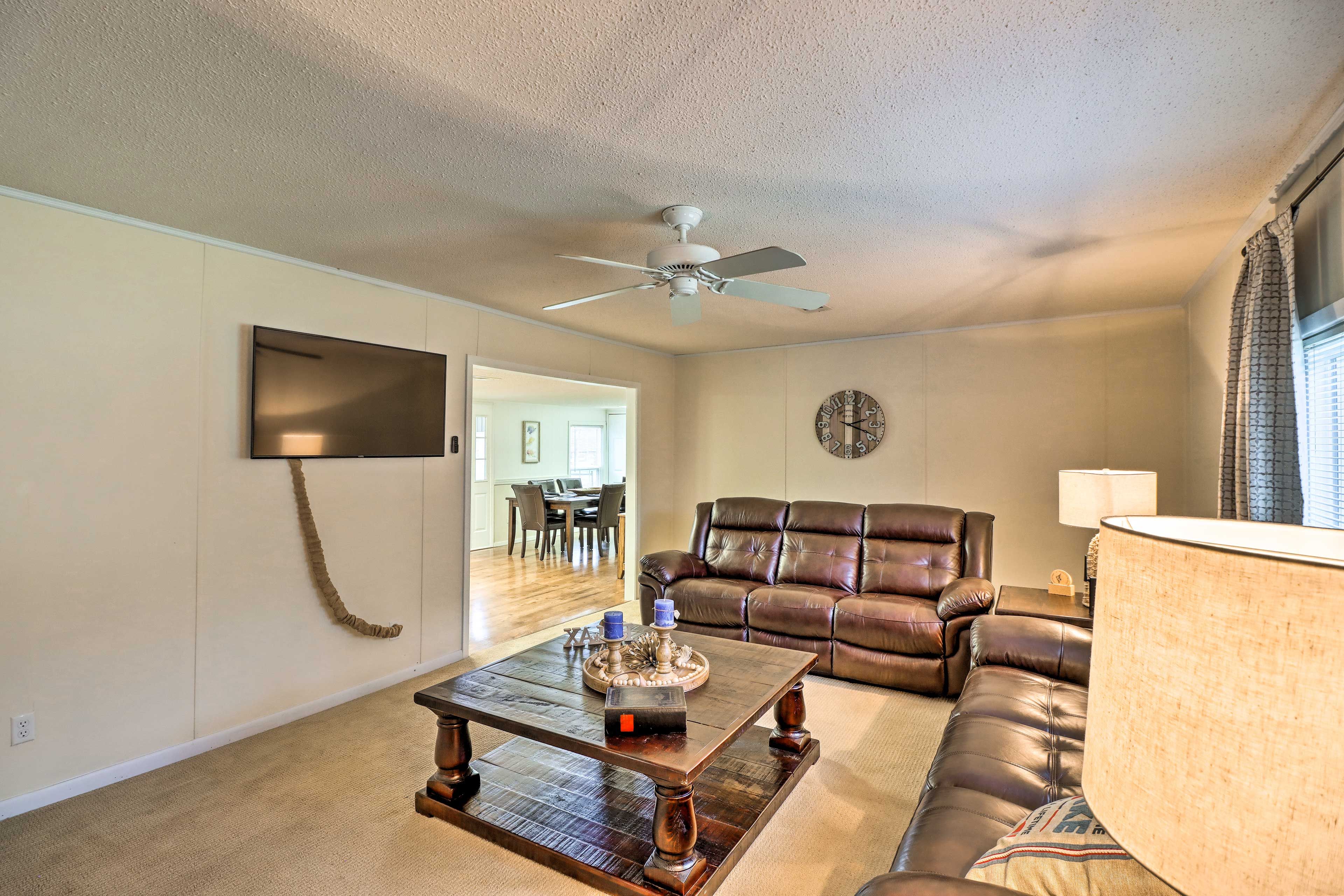 Living Room | Smart TV