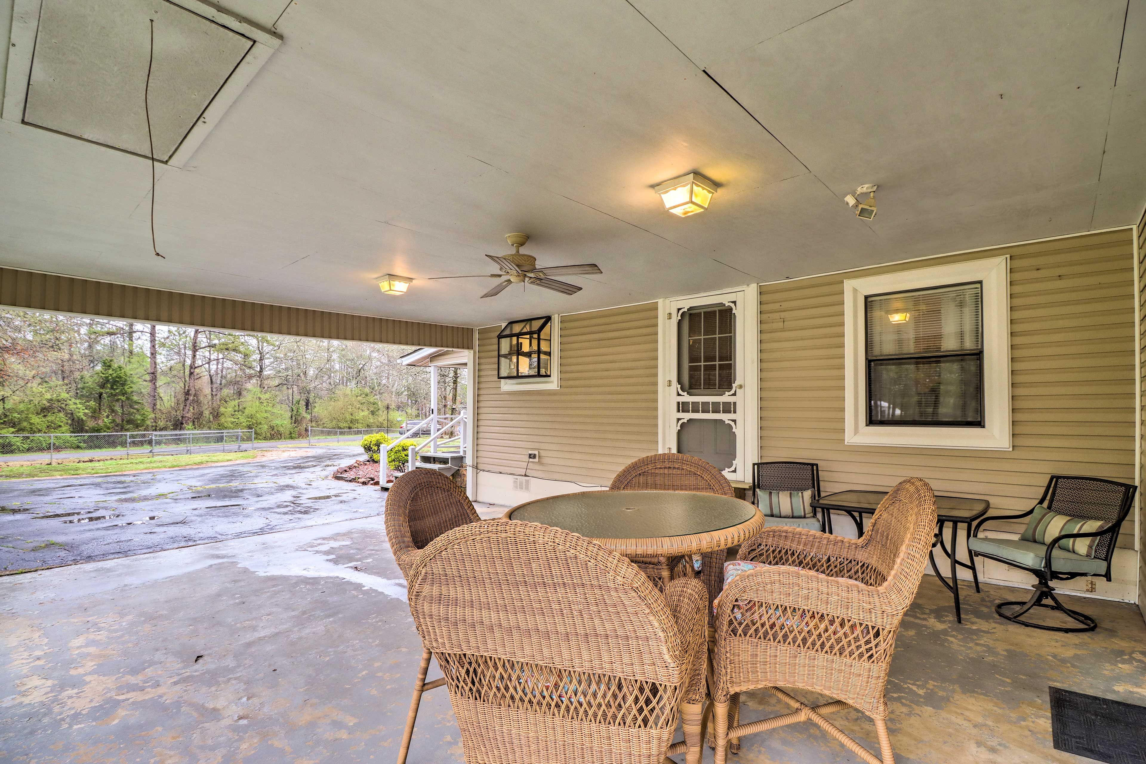 Outdoor Dining Area