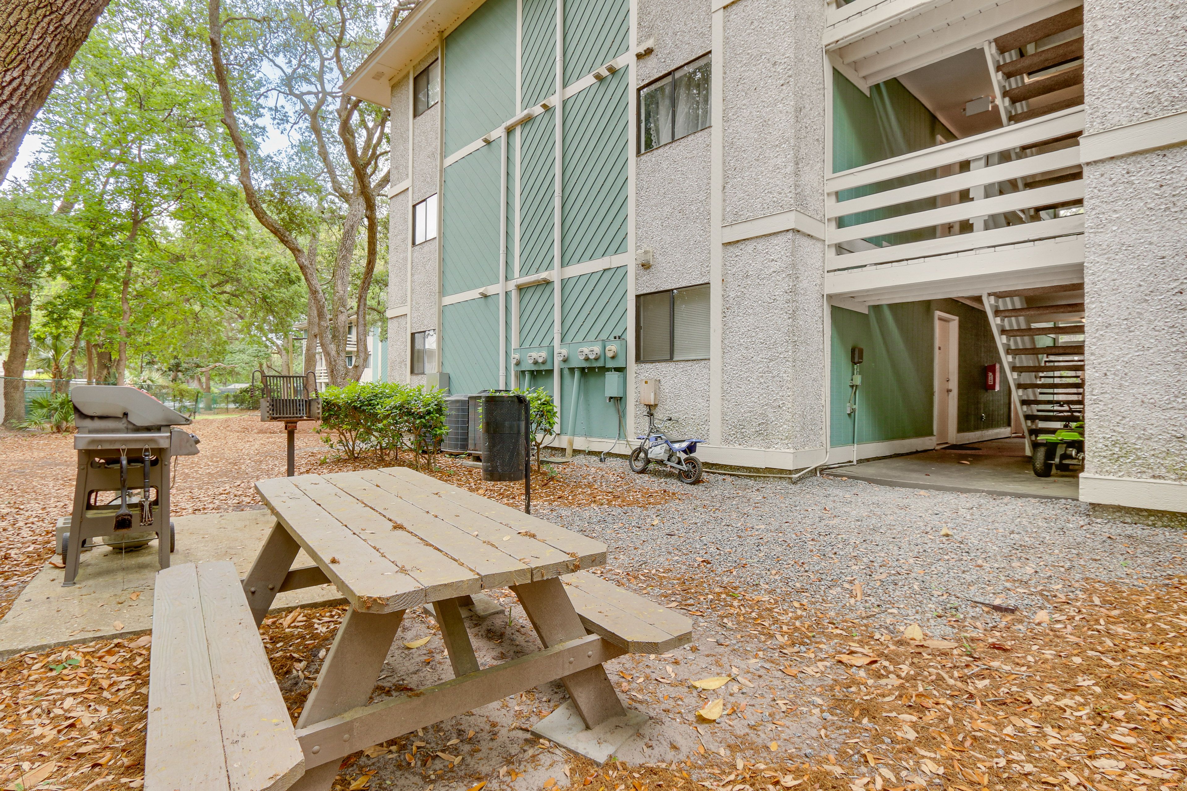 Community Grill Area