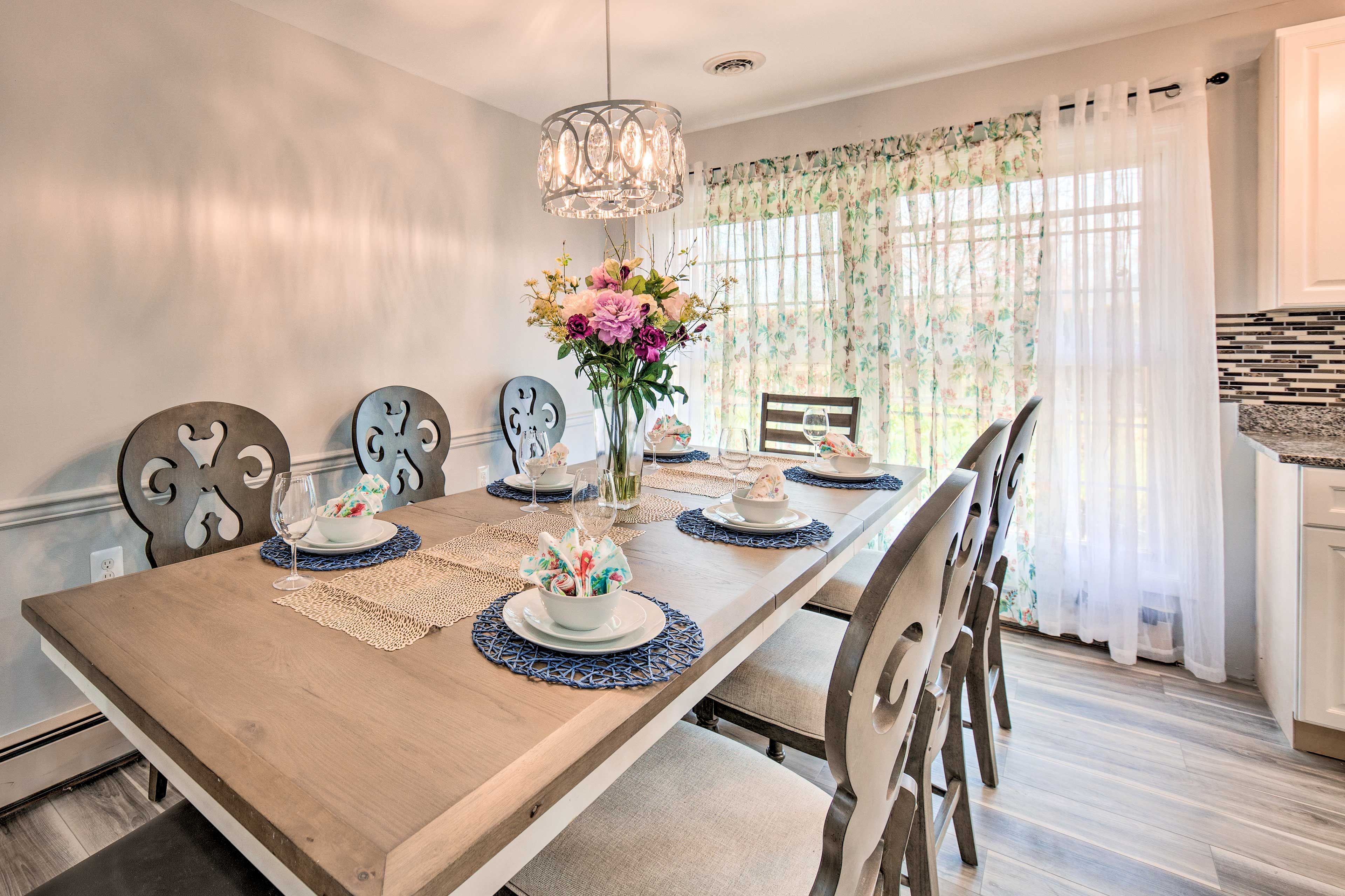 Dining Area | Main Level