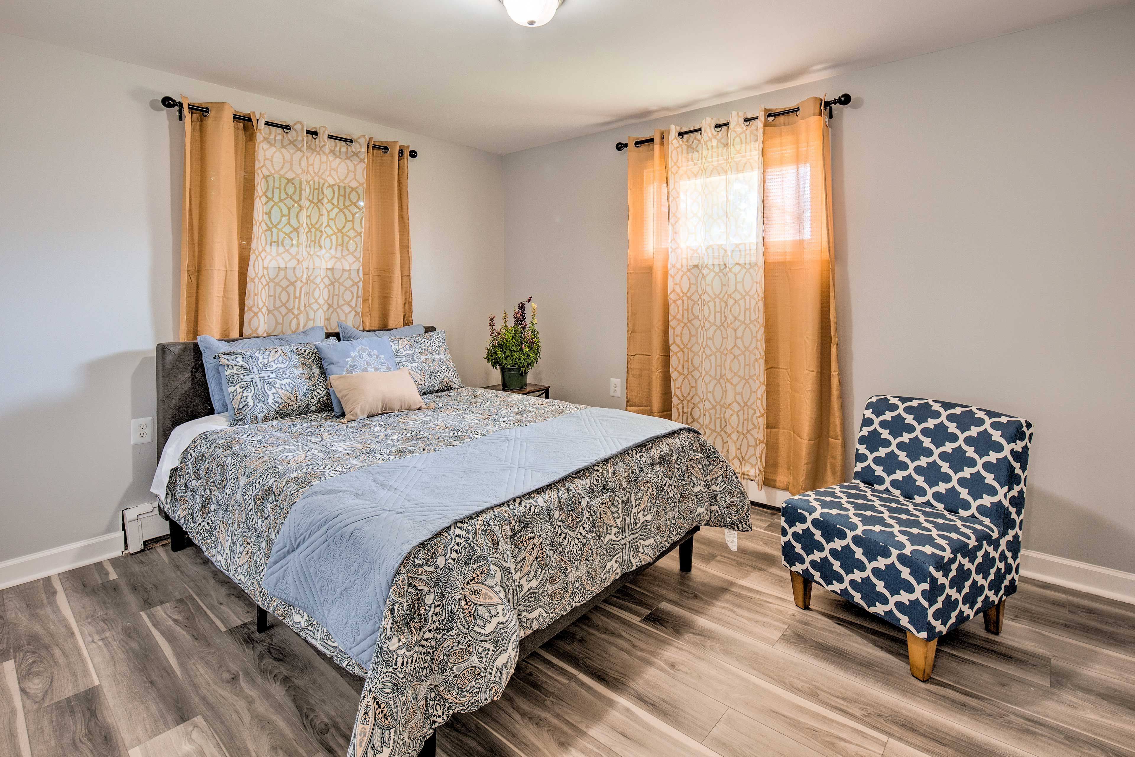 Bedroom 2 | Queen Bed | Main Level