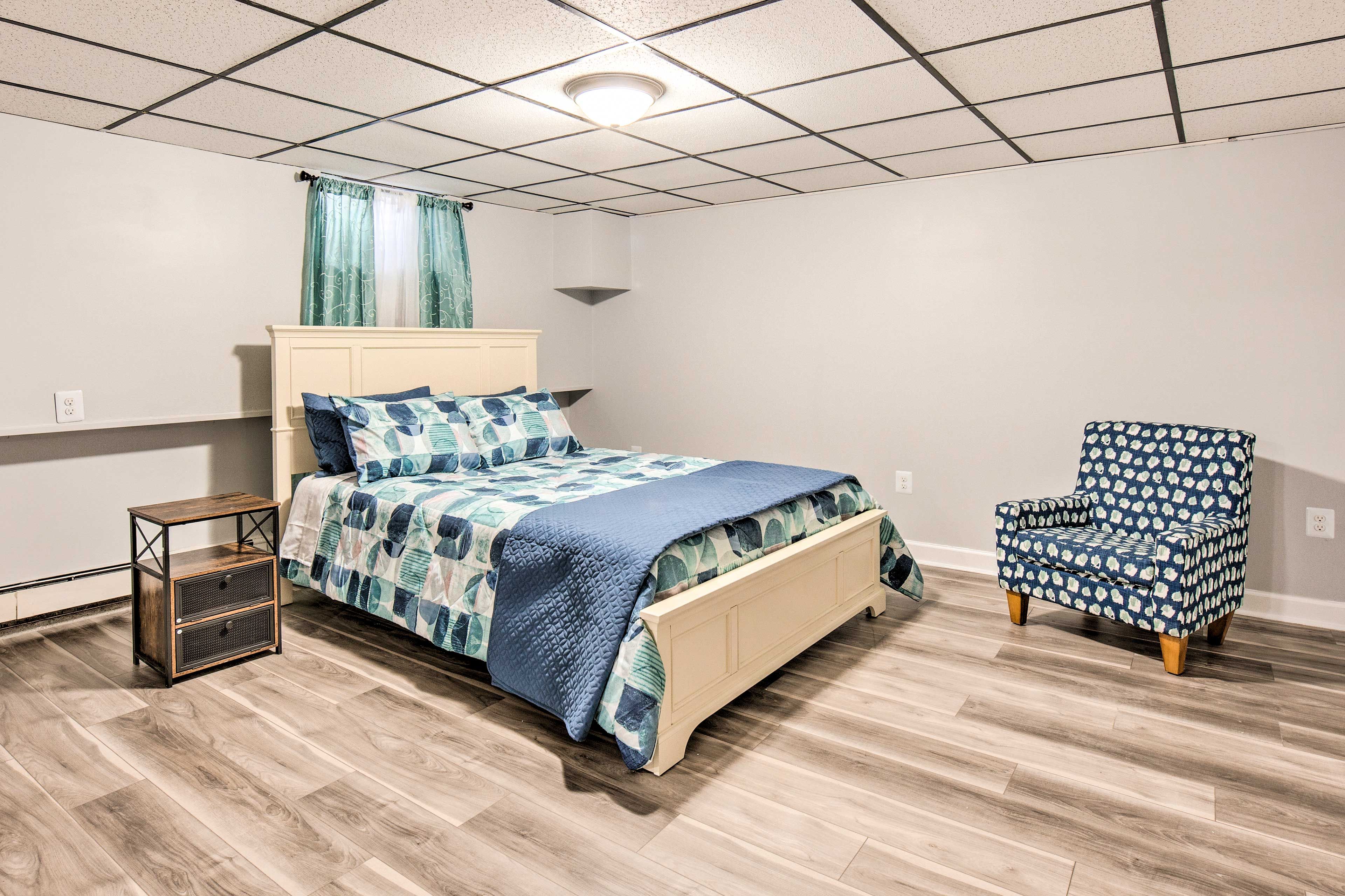 Bedroom 4 | Queen Bed | Lower Level