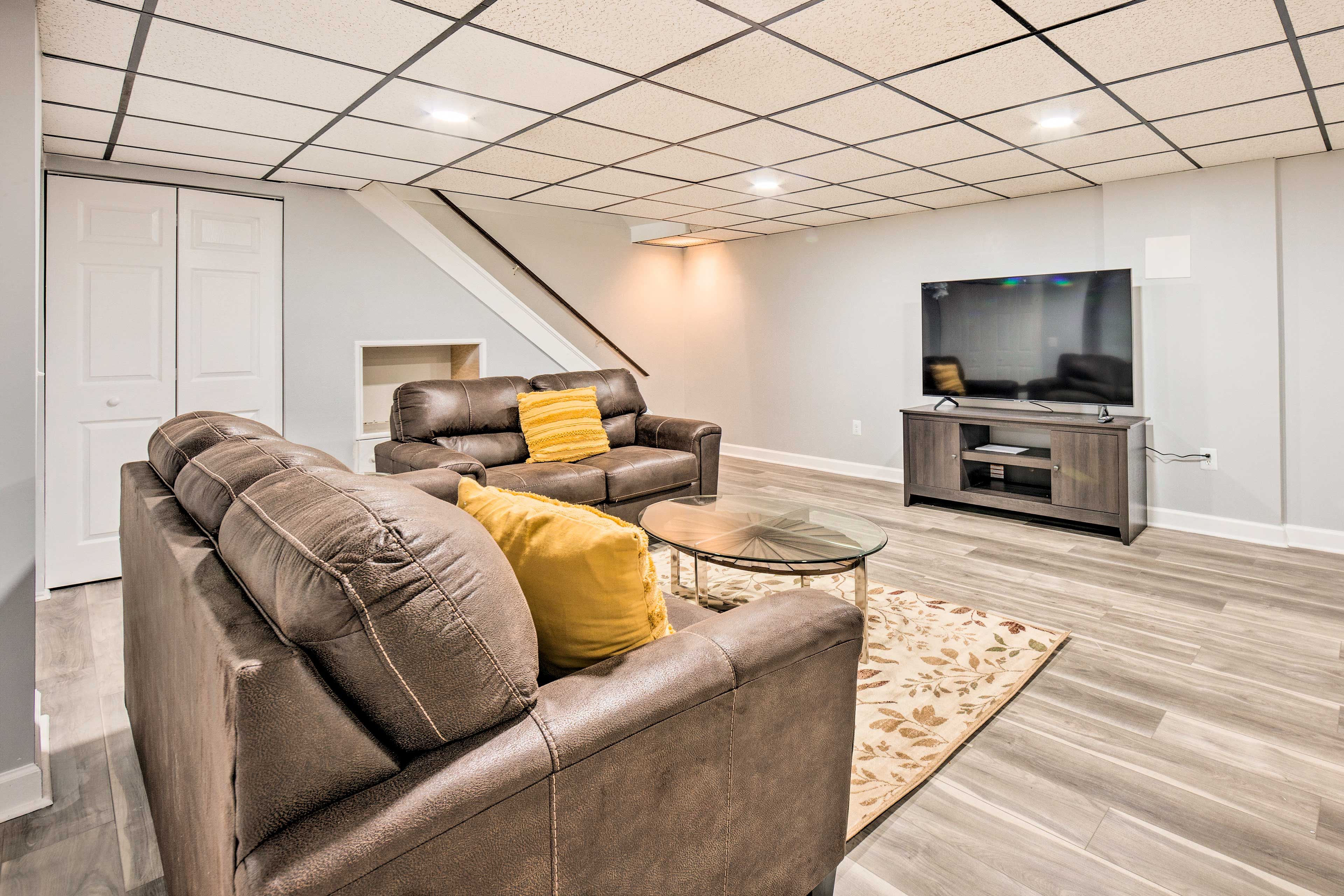 Family Room | Lower Level | Smart TV