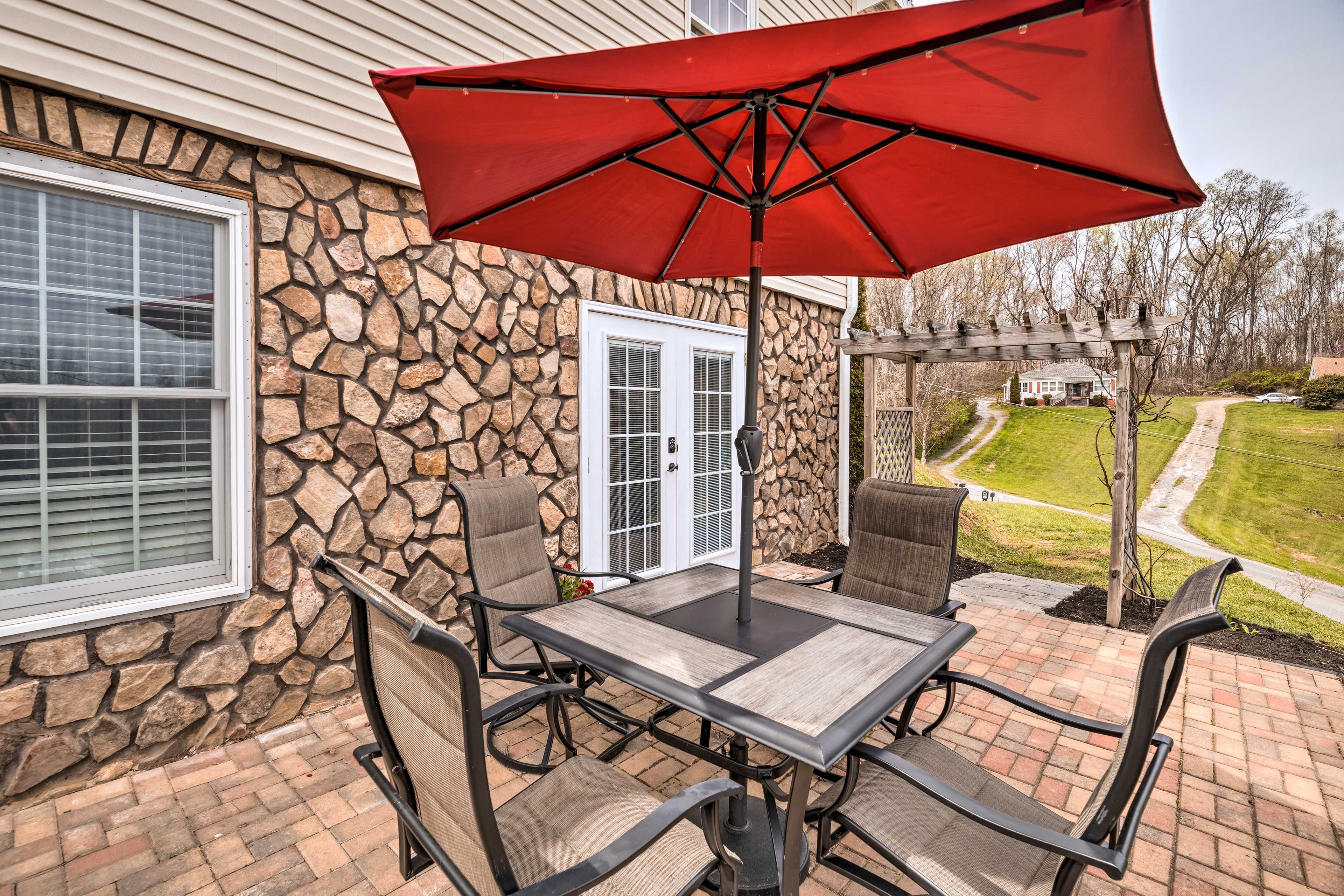 Townhome Exterior | Furnished Patio