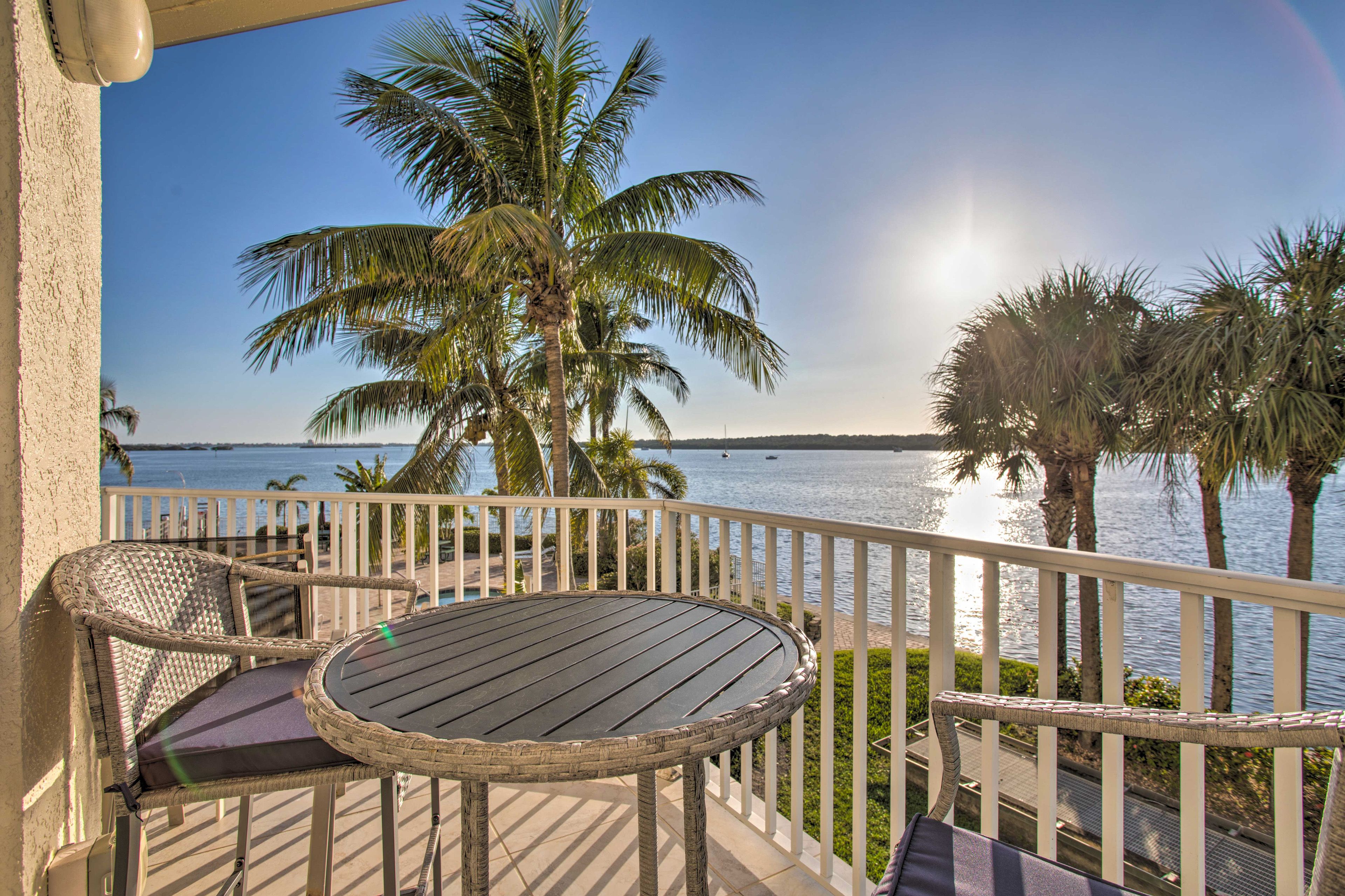 St Petersburg Vacation Rental | 1BR | 1.5BA | Step-Free Access | 675 Sq Ft