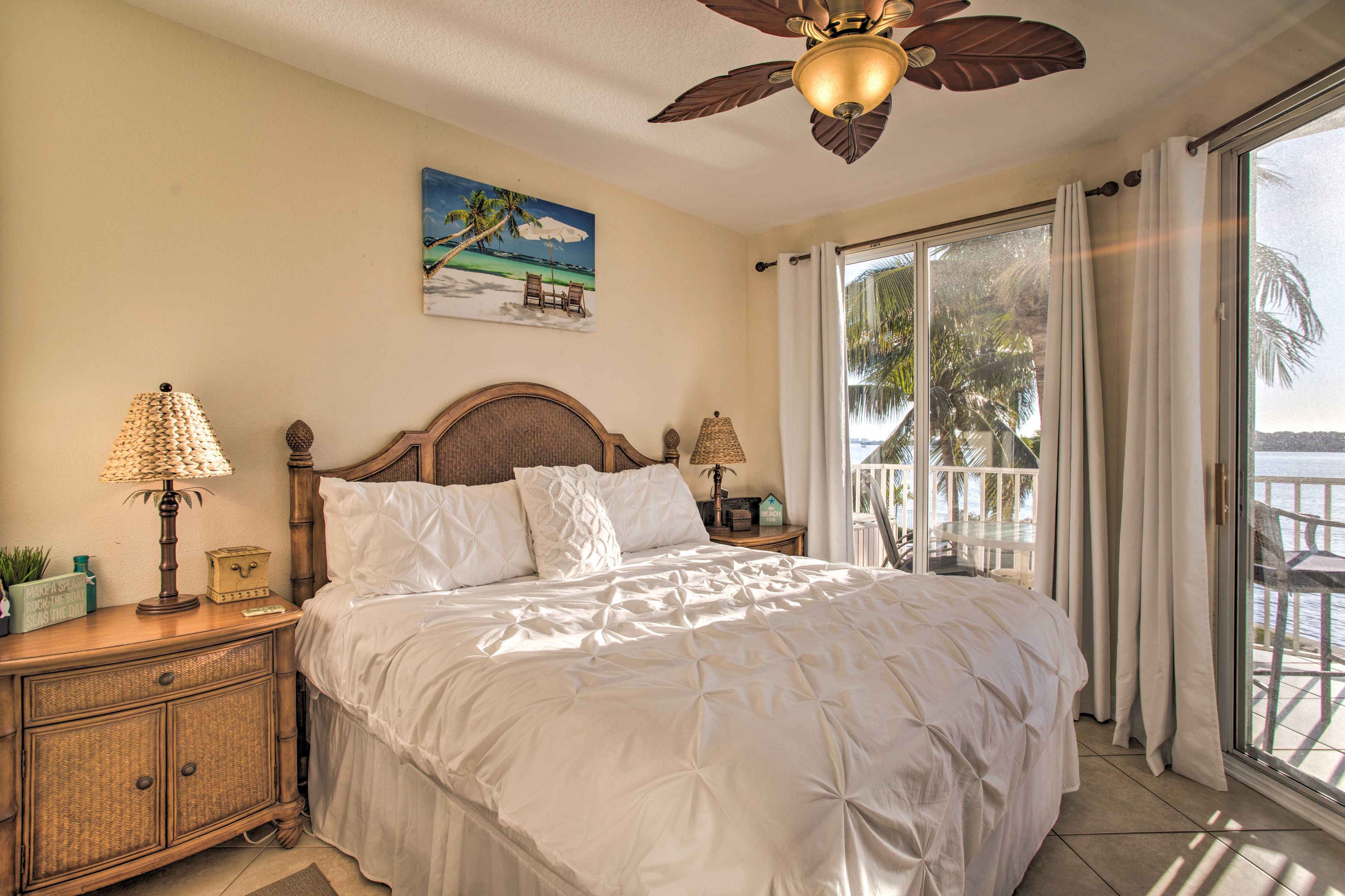 Bedroom | King Bed | Main Floor | No Stairs to Access