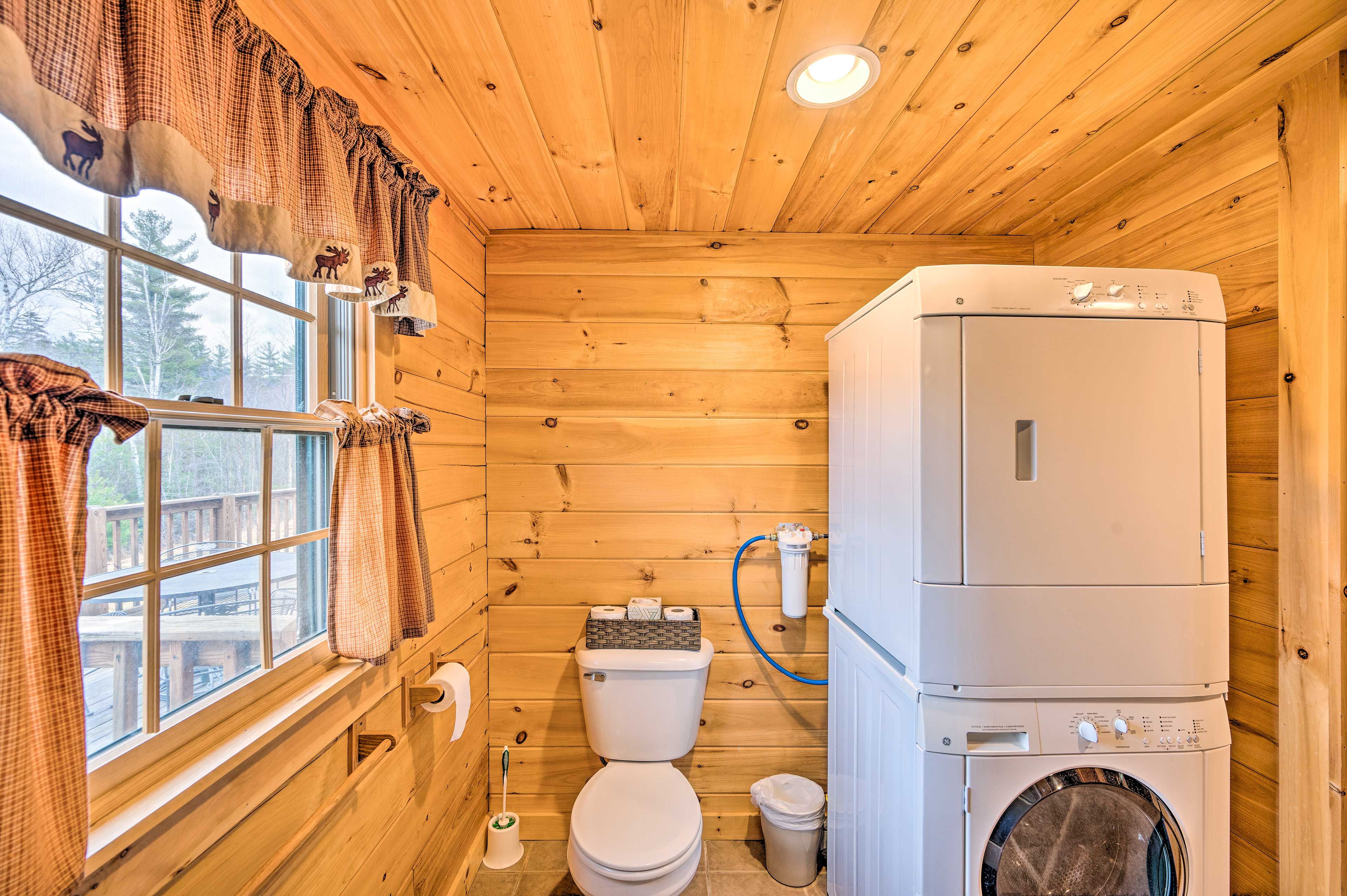 Laundry Area | Detergent Provided | Main Floor