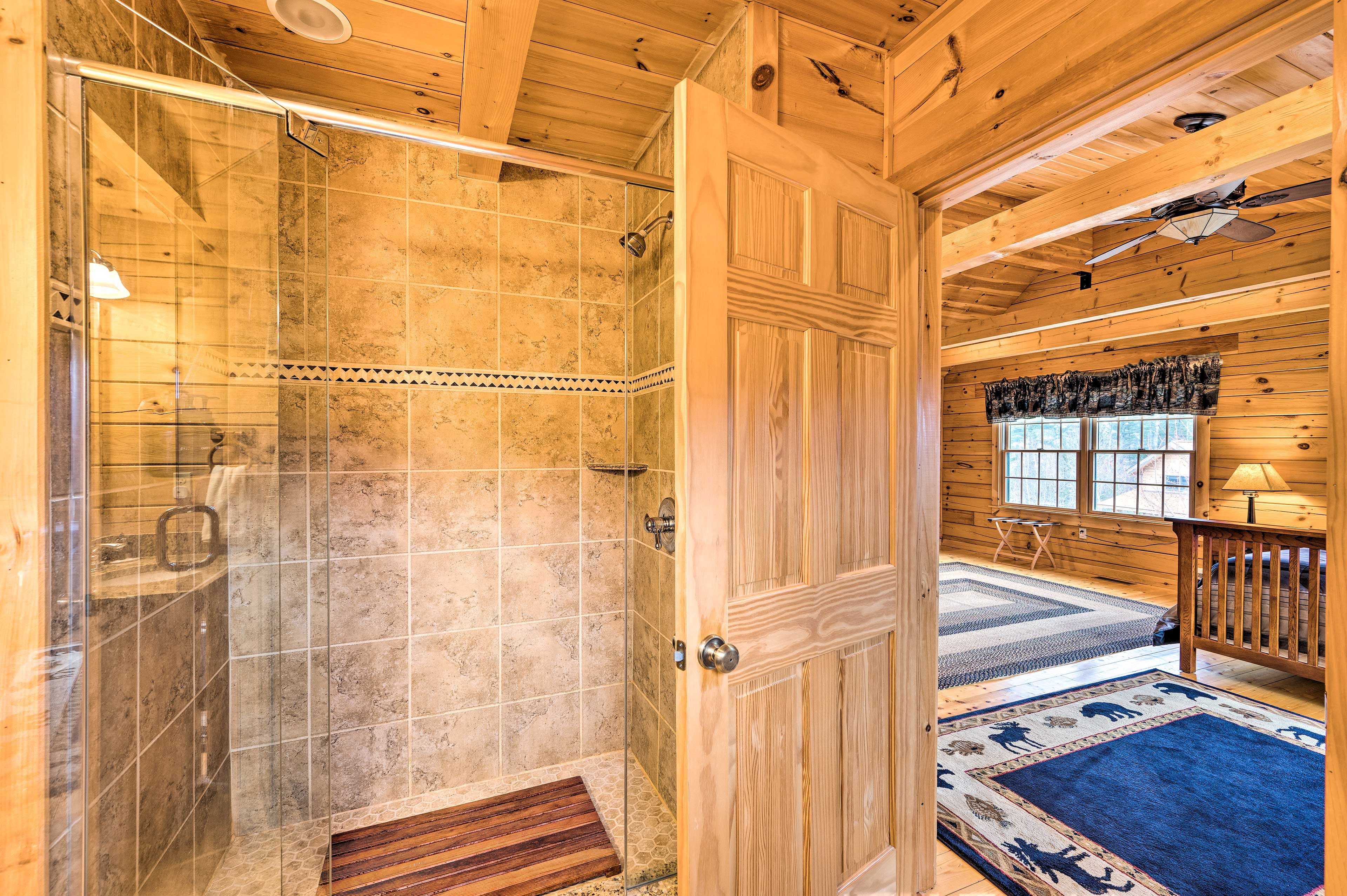 Full Bathroom | Upper Floor
