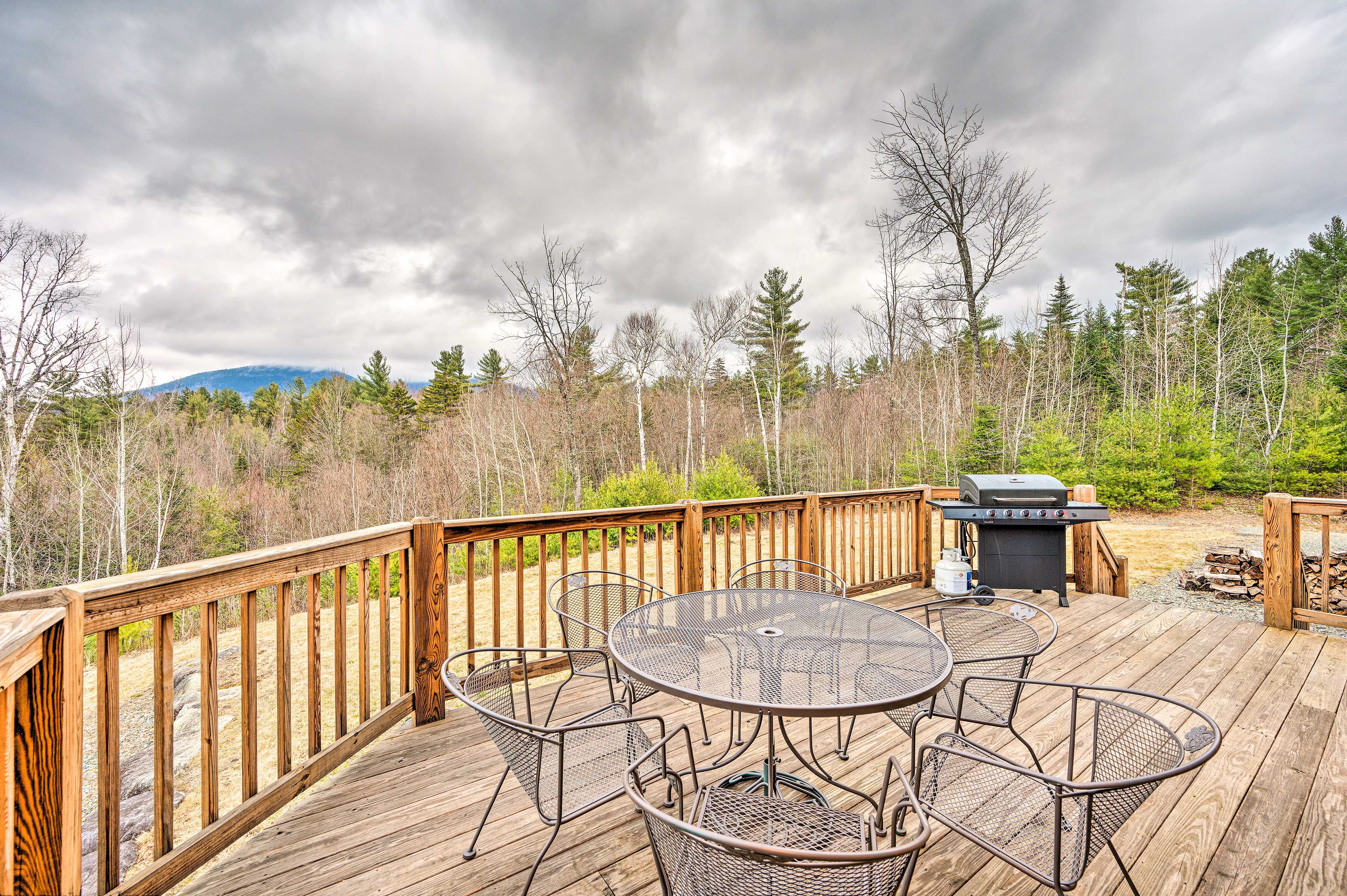 Deck | Outdoor Dining Area