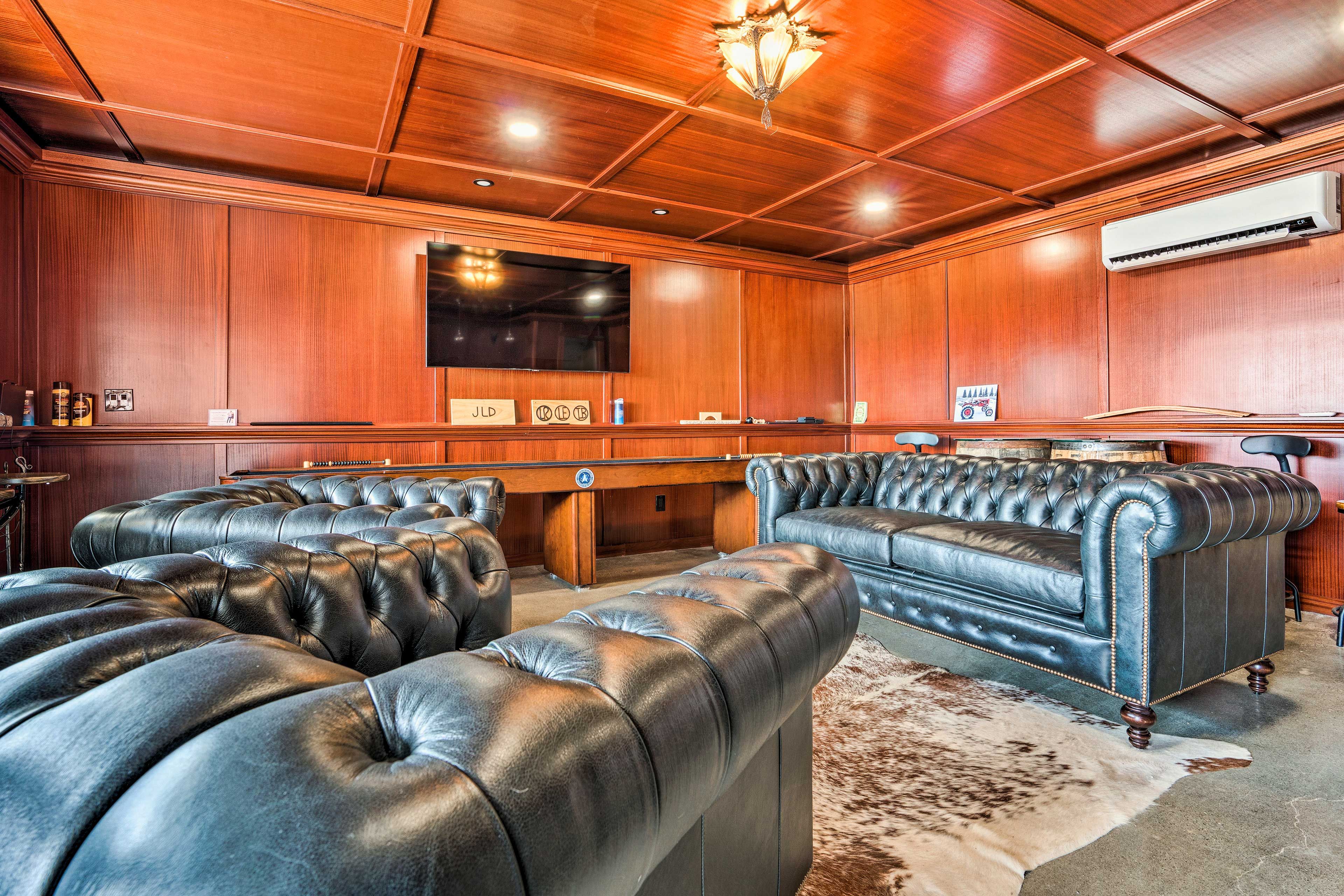 Speakeasy Lounge | Main Floor | Shuffleboard Table | Bar | Sleeper Sofa