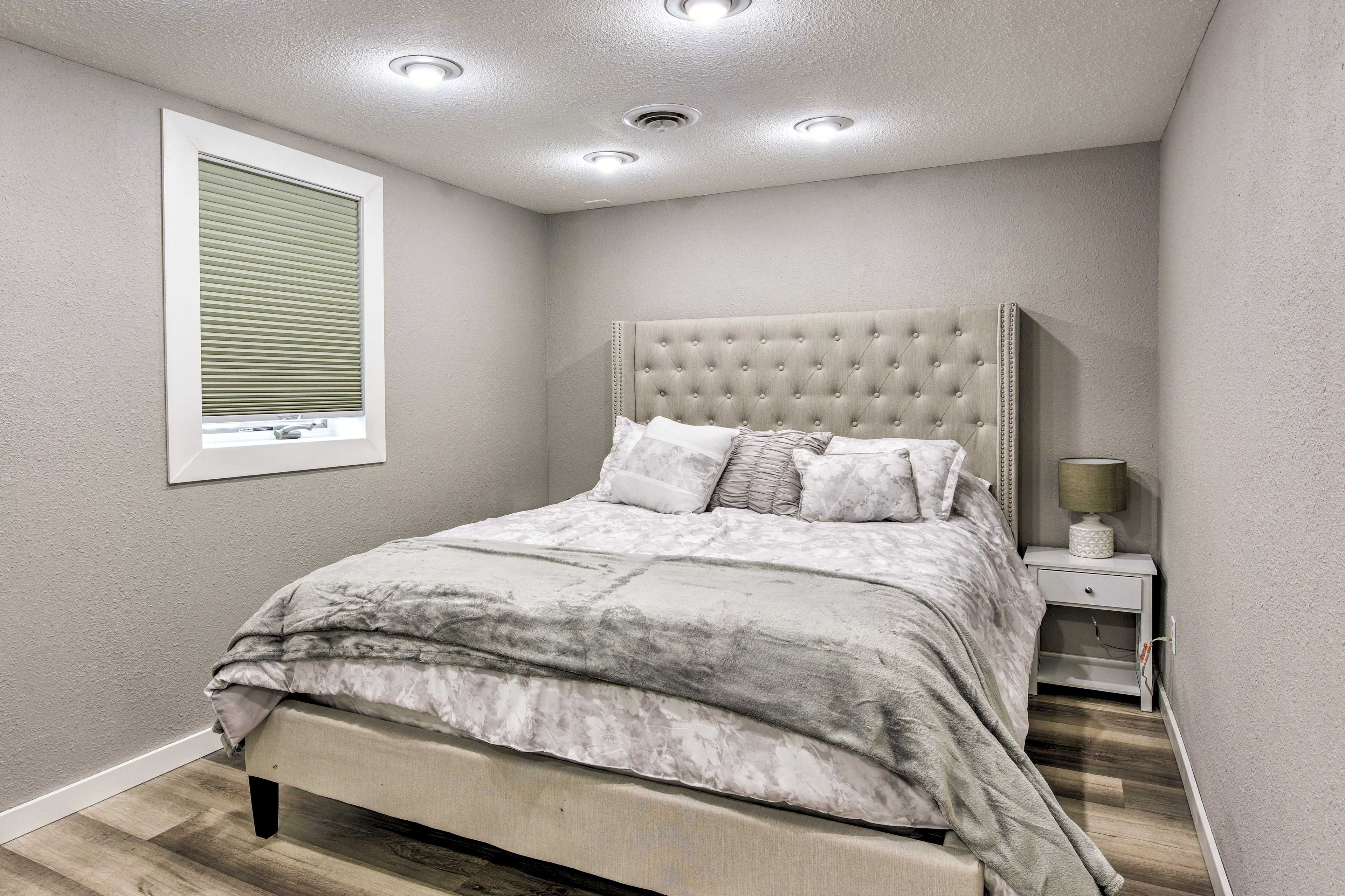 Bedroom 2 | Queen Bed | Lower Level