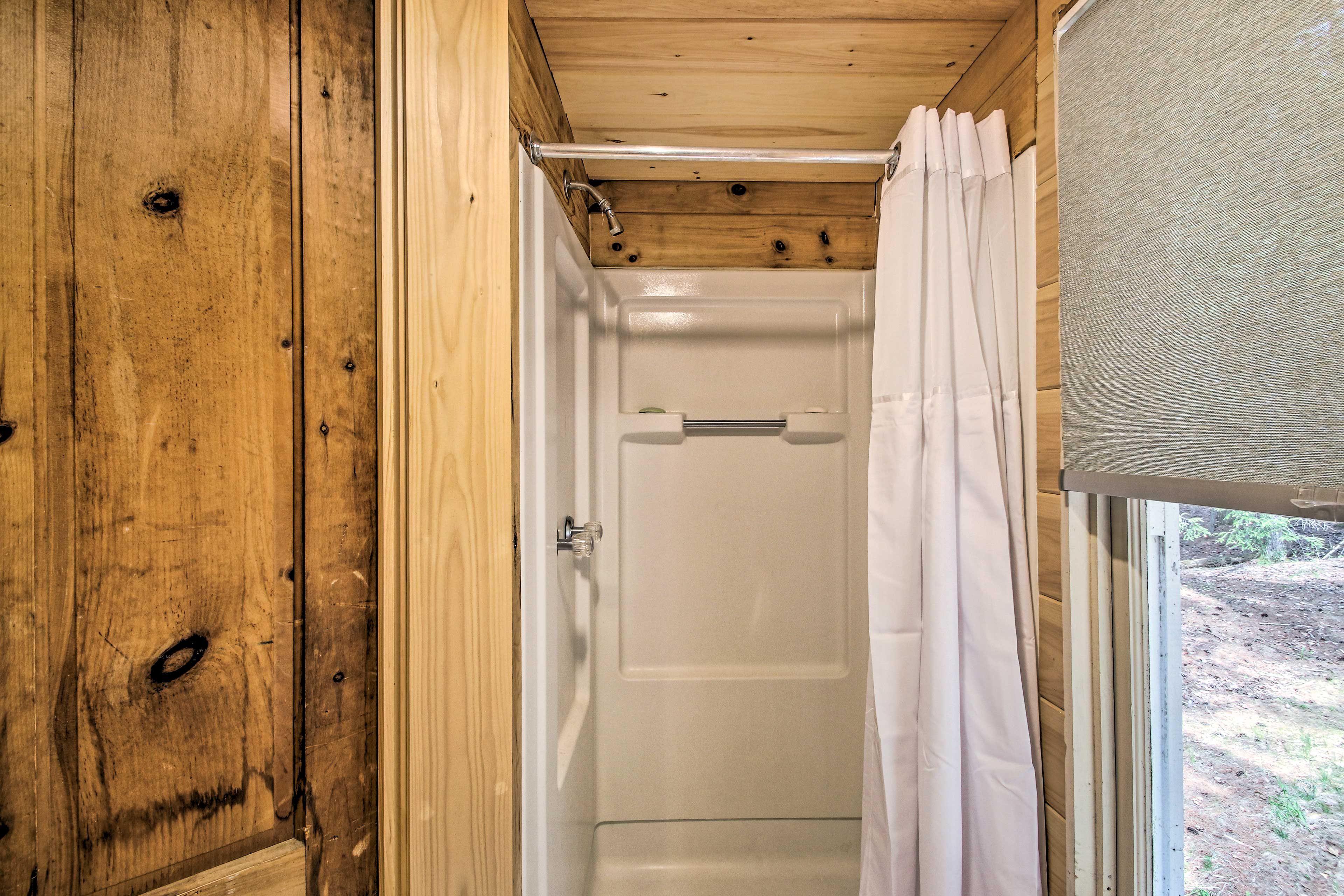 Full Bathroom | Grab Rail in Shower