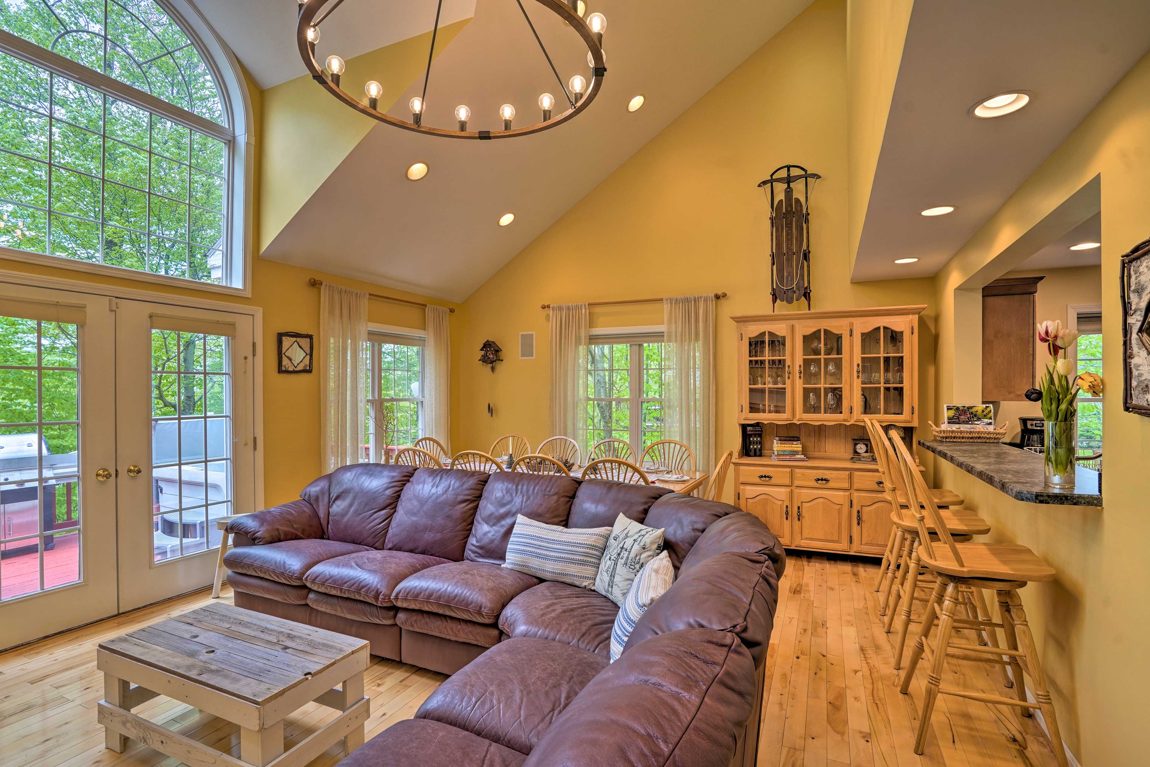 Living Room | Keyless Entry
