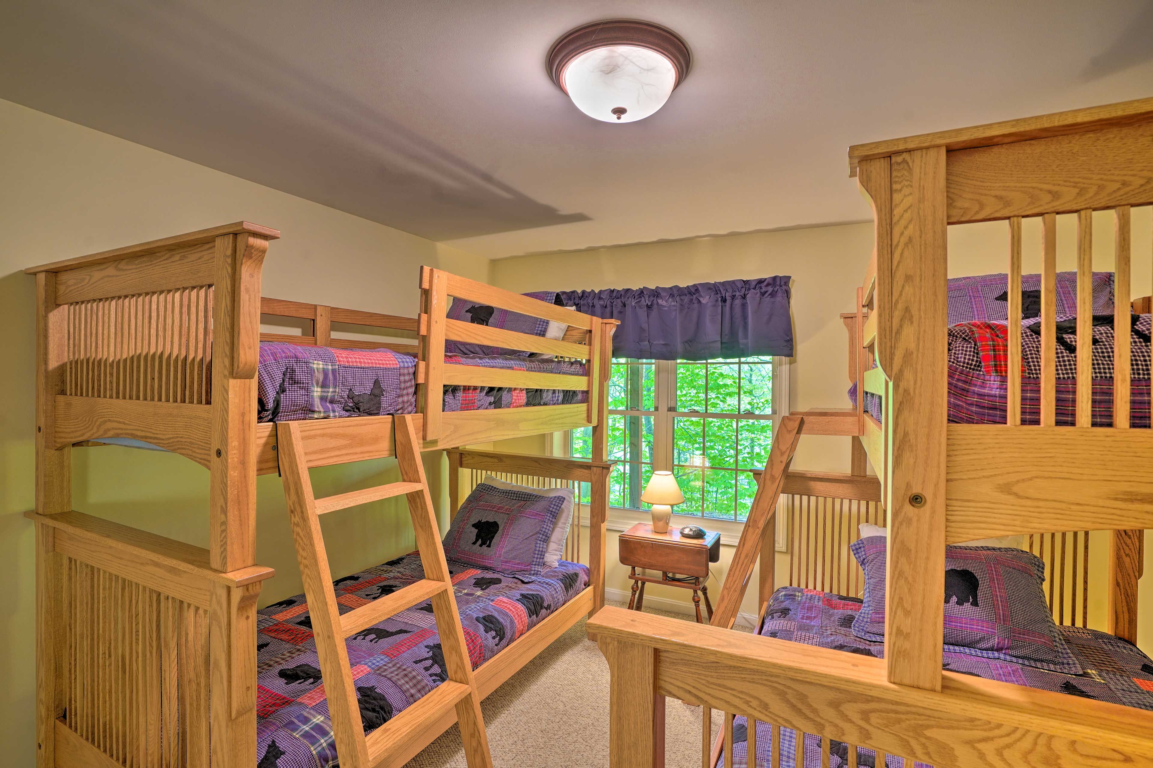 Bedroom 3 | Twin Bunk Bed | Twin/Full Bunk Bed | Lower Level