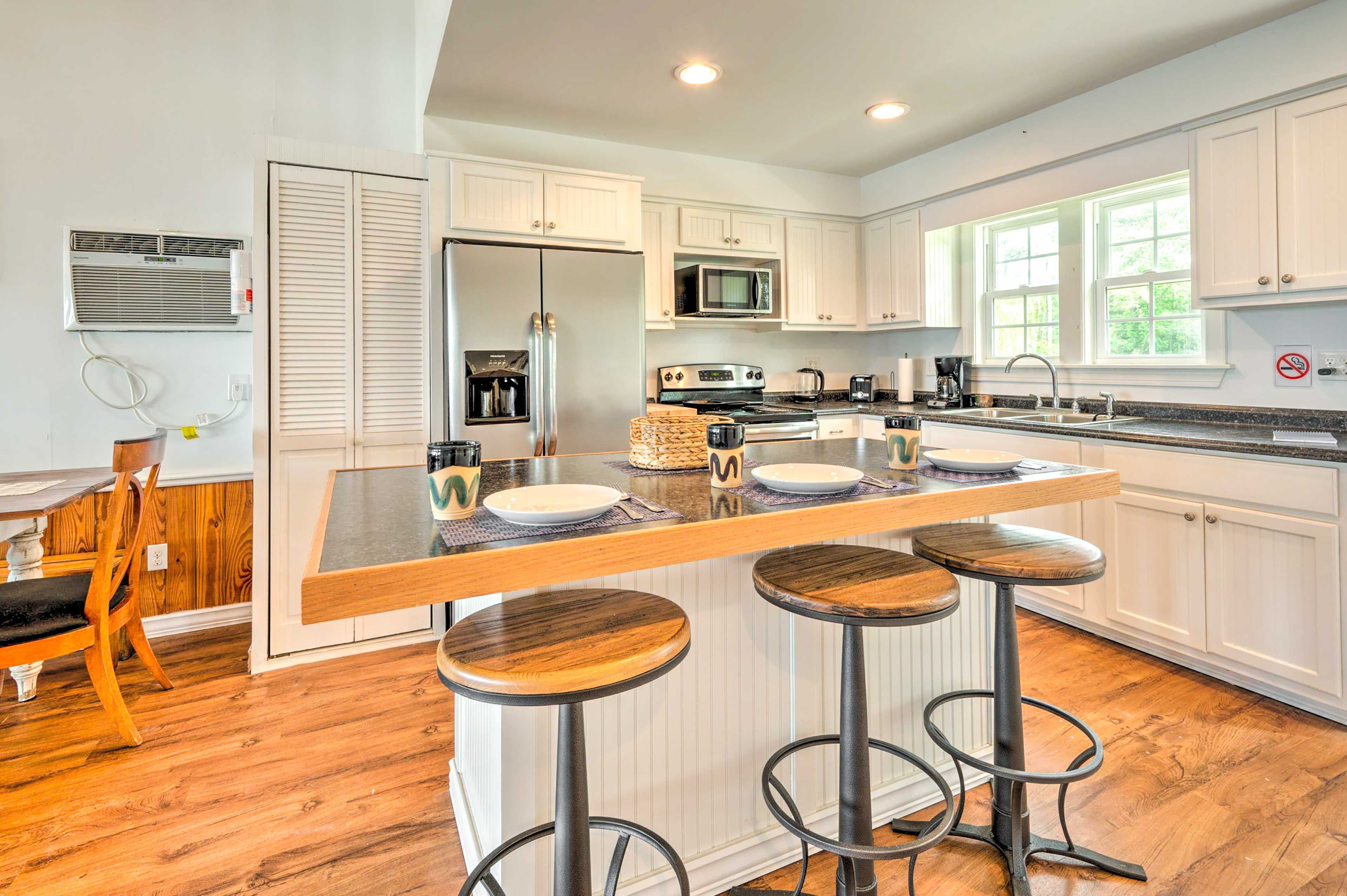 Kitchen | Breakfast Bar | Cooking Basics