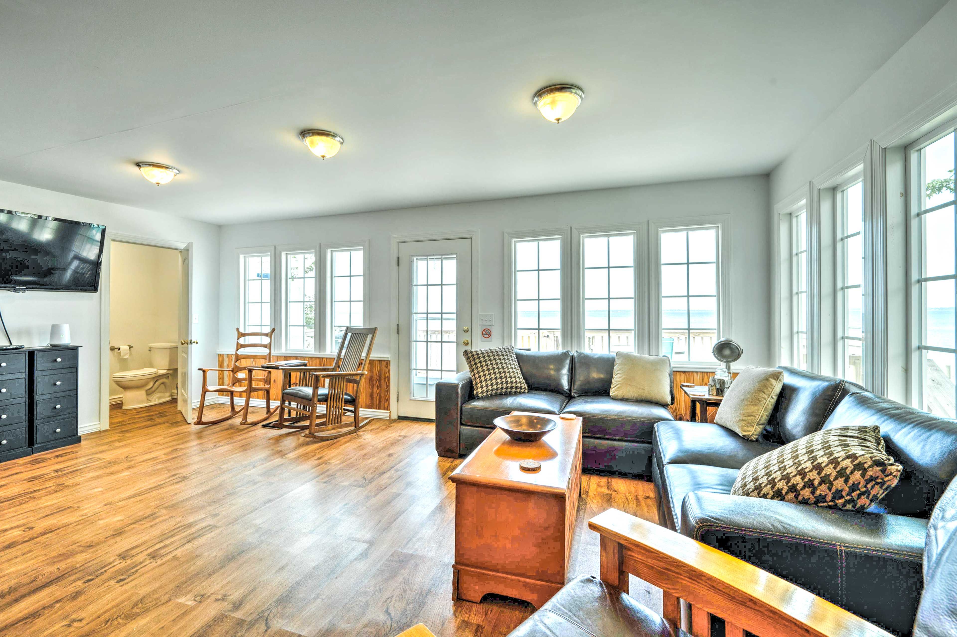 Living Room | Air Conditioning