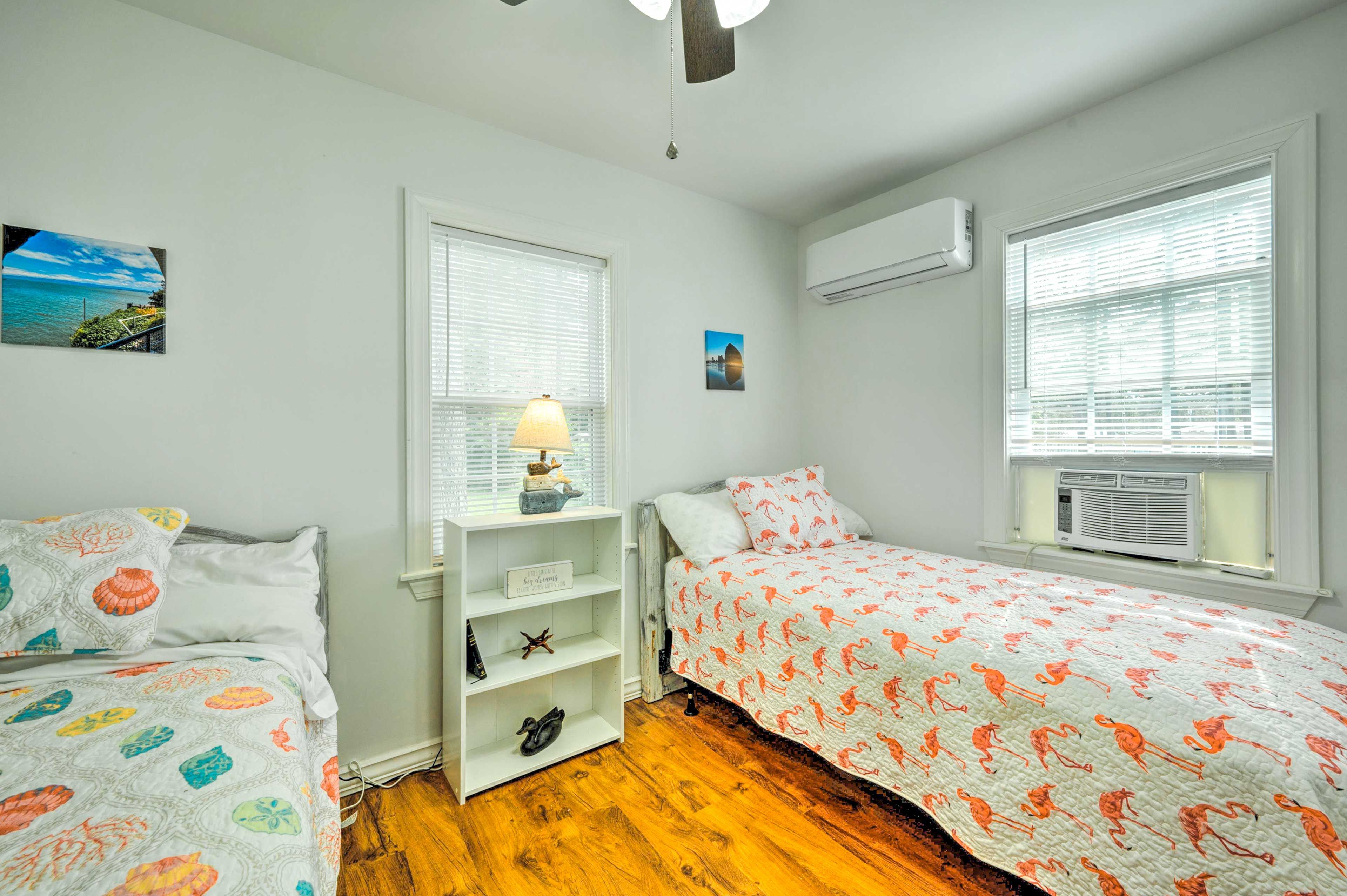 Bedroom 2 | 2 Twin Beds | 1st Floor