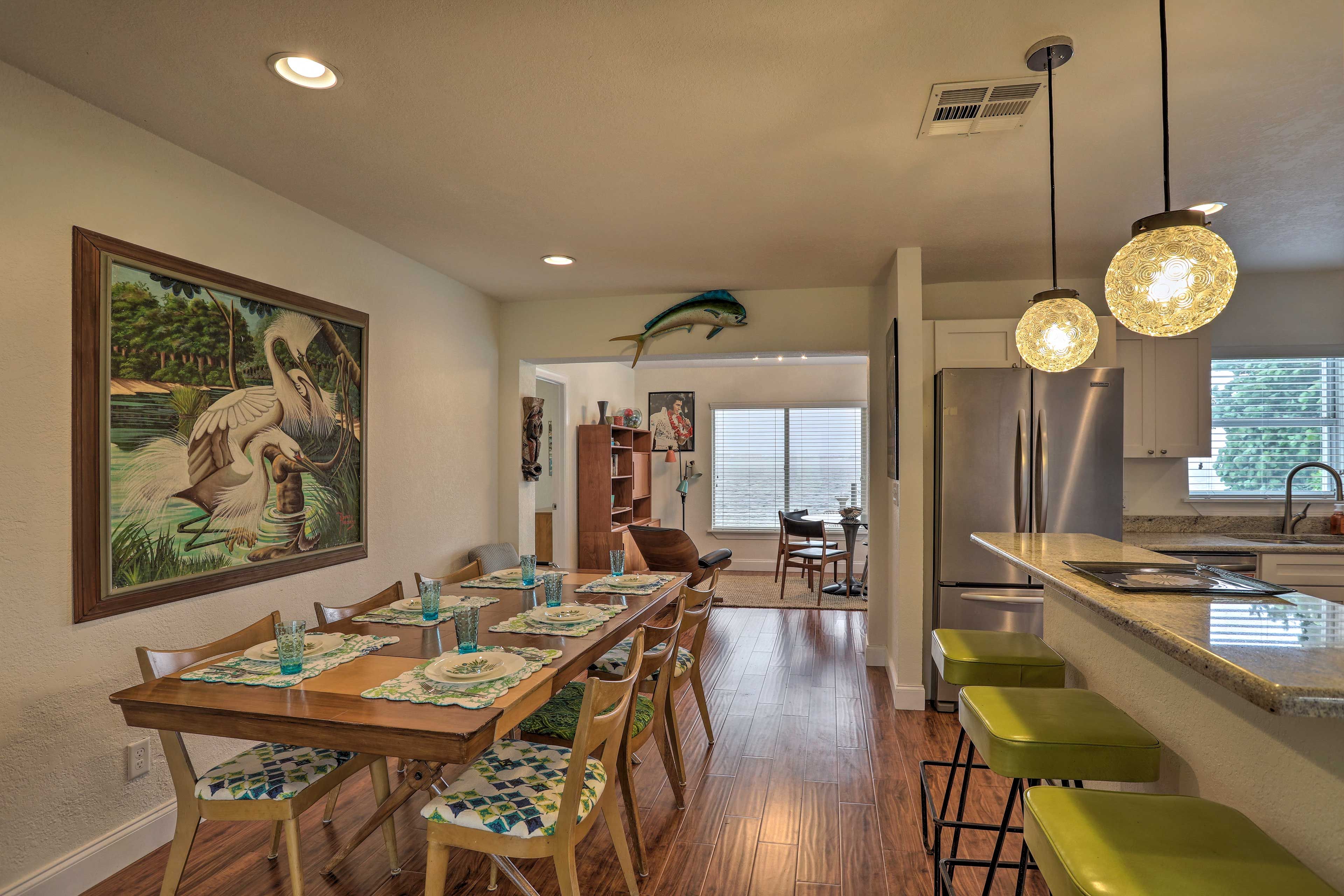 Dining Area | Dishware & Flatware
