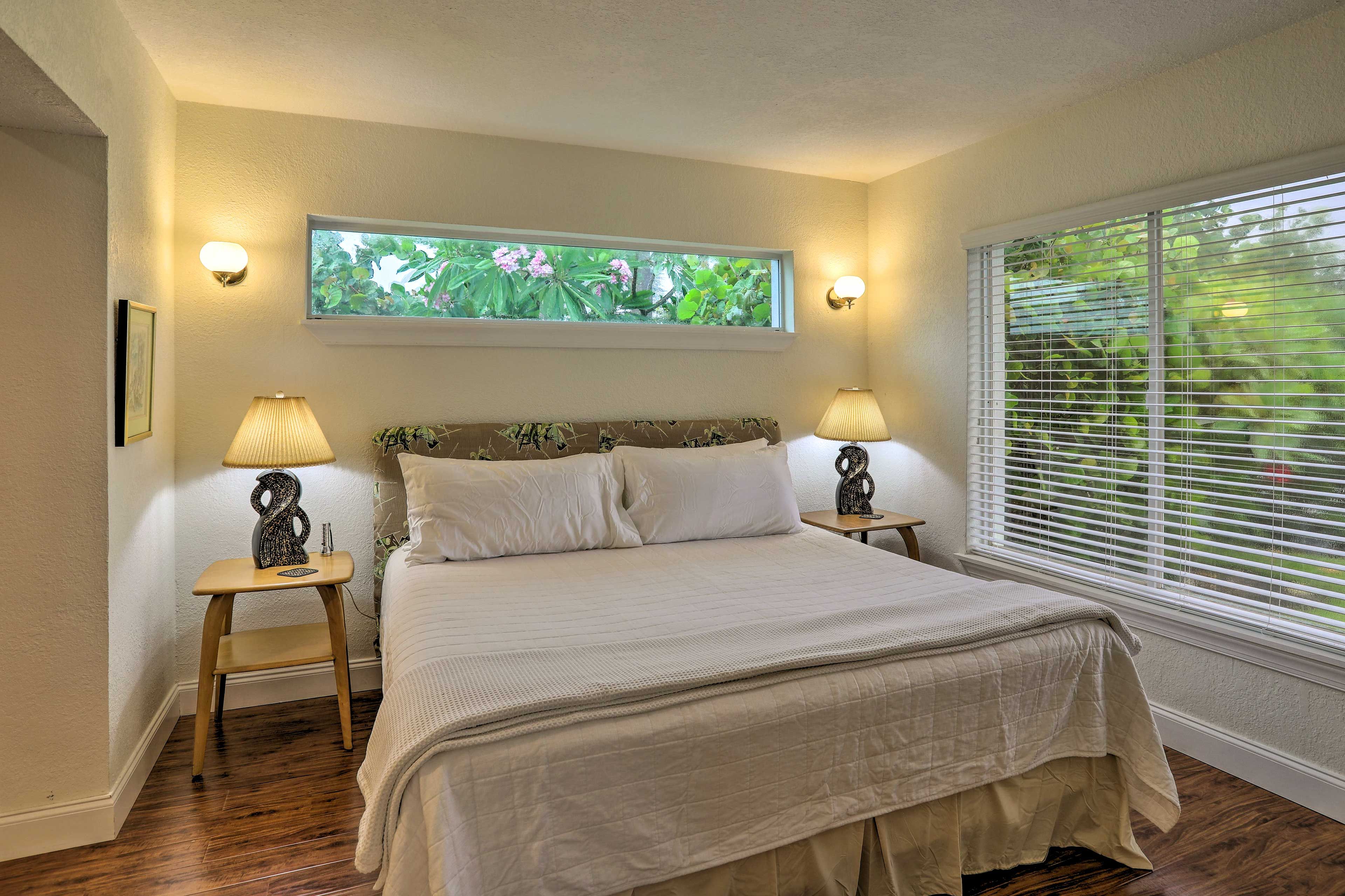 Bedroom 1 | King Bed | En-Suite Bathroom