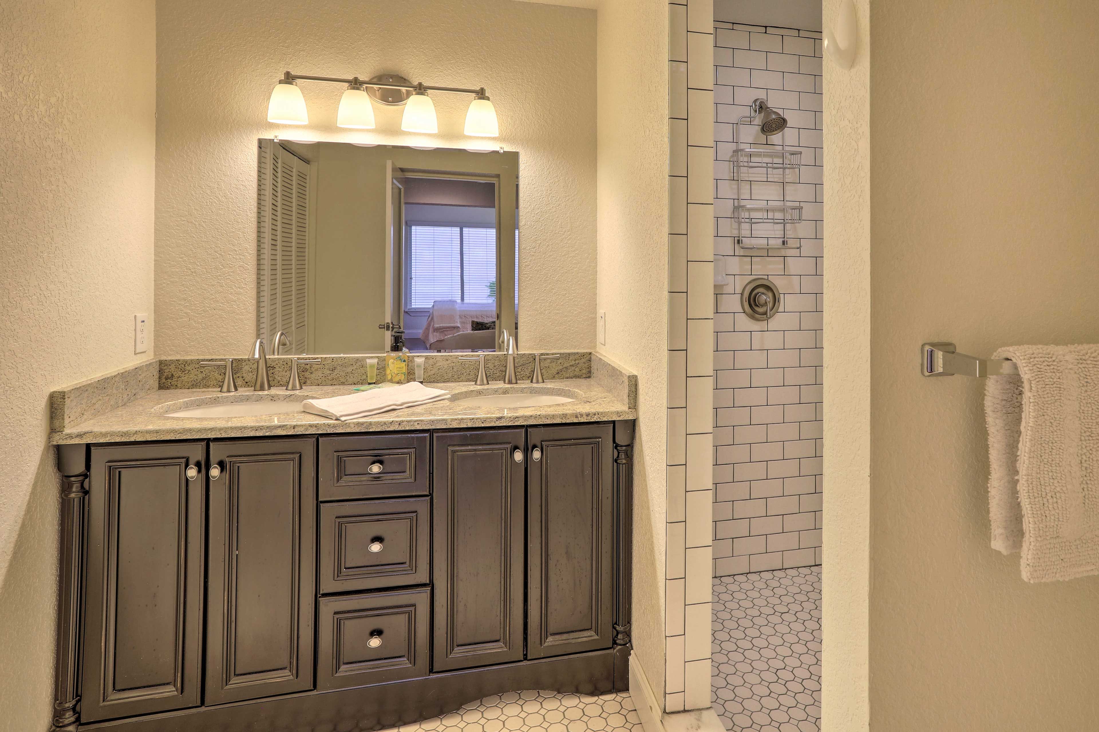 En-Suite Bathroom | Complimentary Toiletries