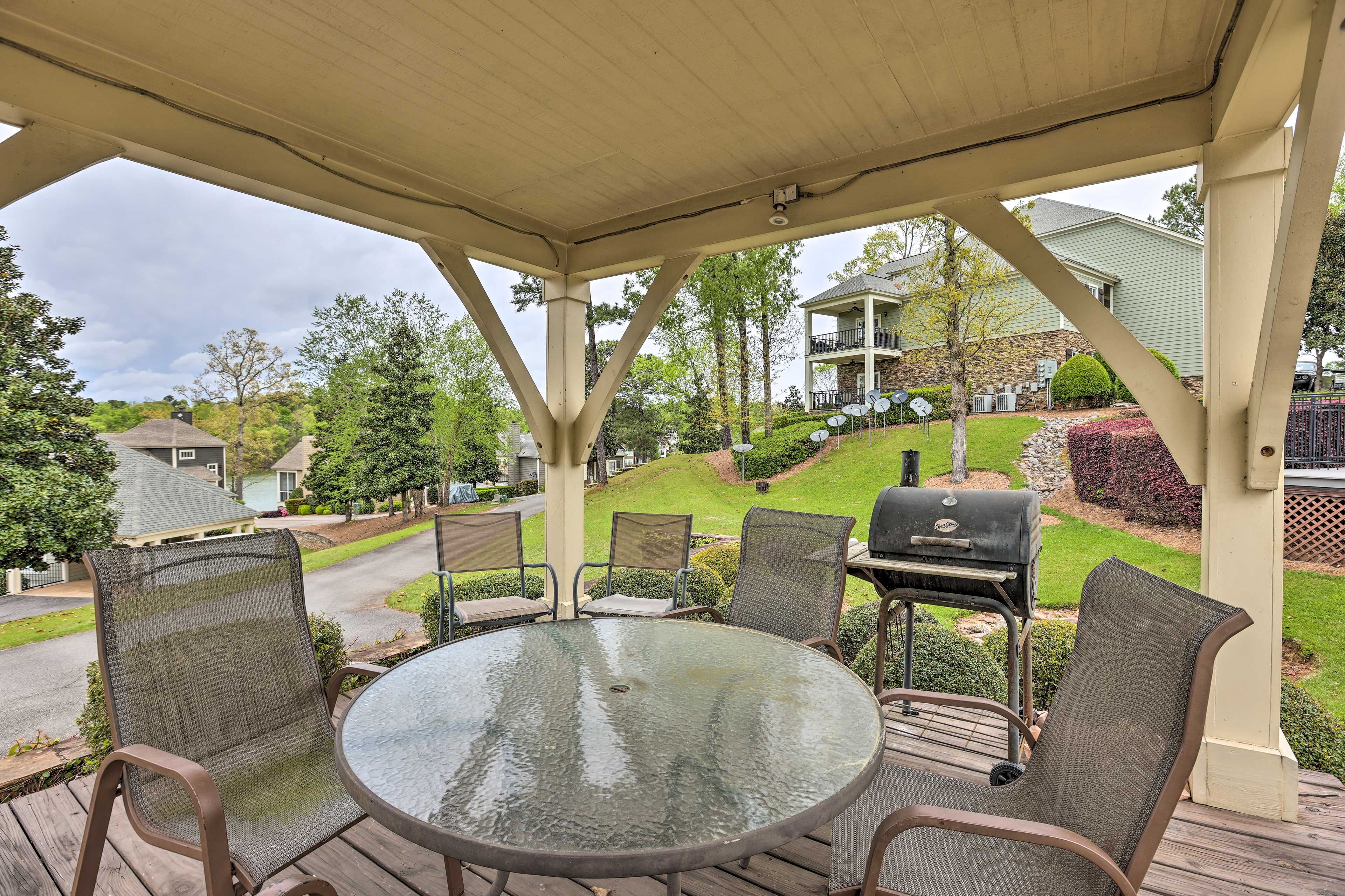 Gazebo | Community Grill & Outdoor Dining