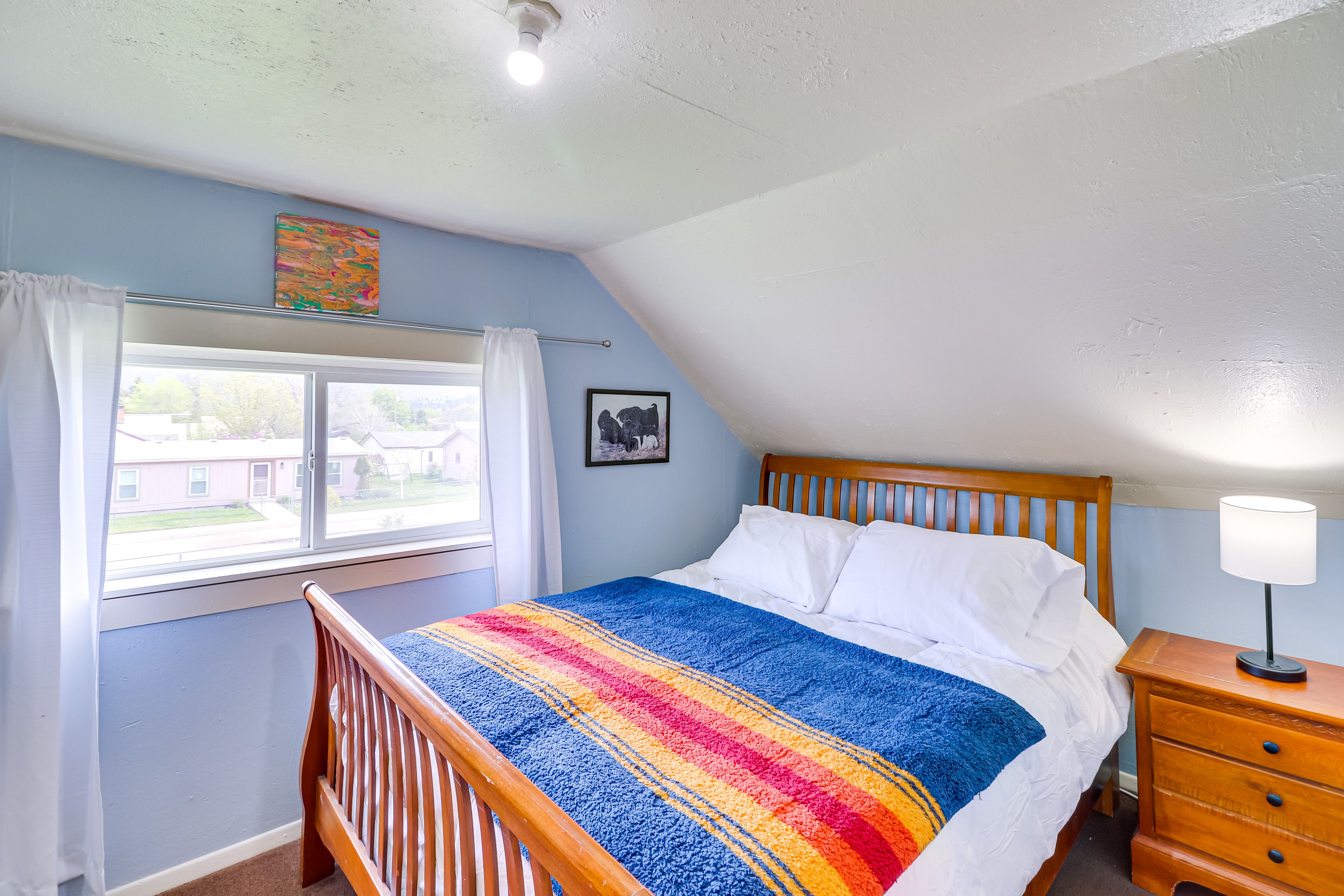 Bedroom 3 | Queen Bed