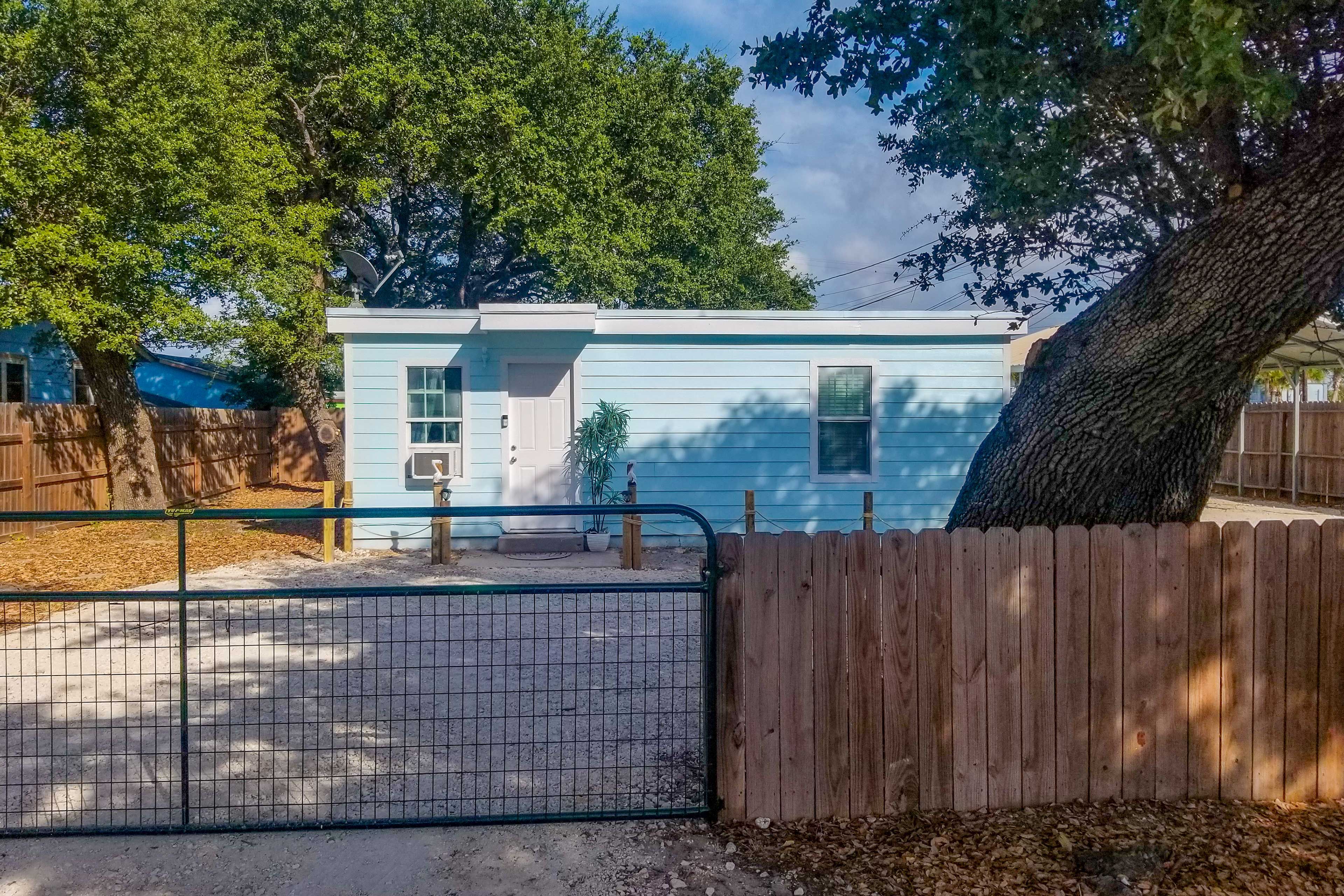 Property Exterior | Driveway & Carport (4 Vehicles)