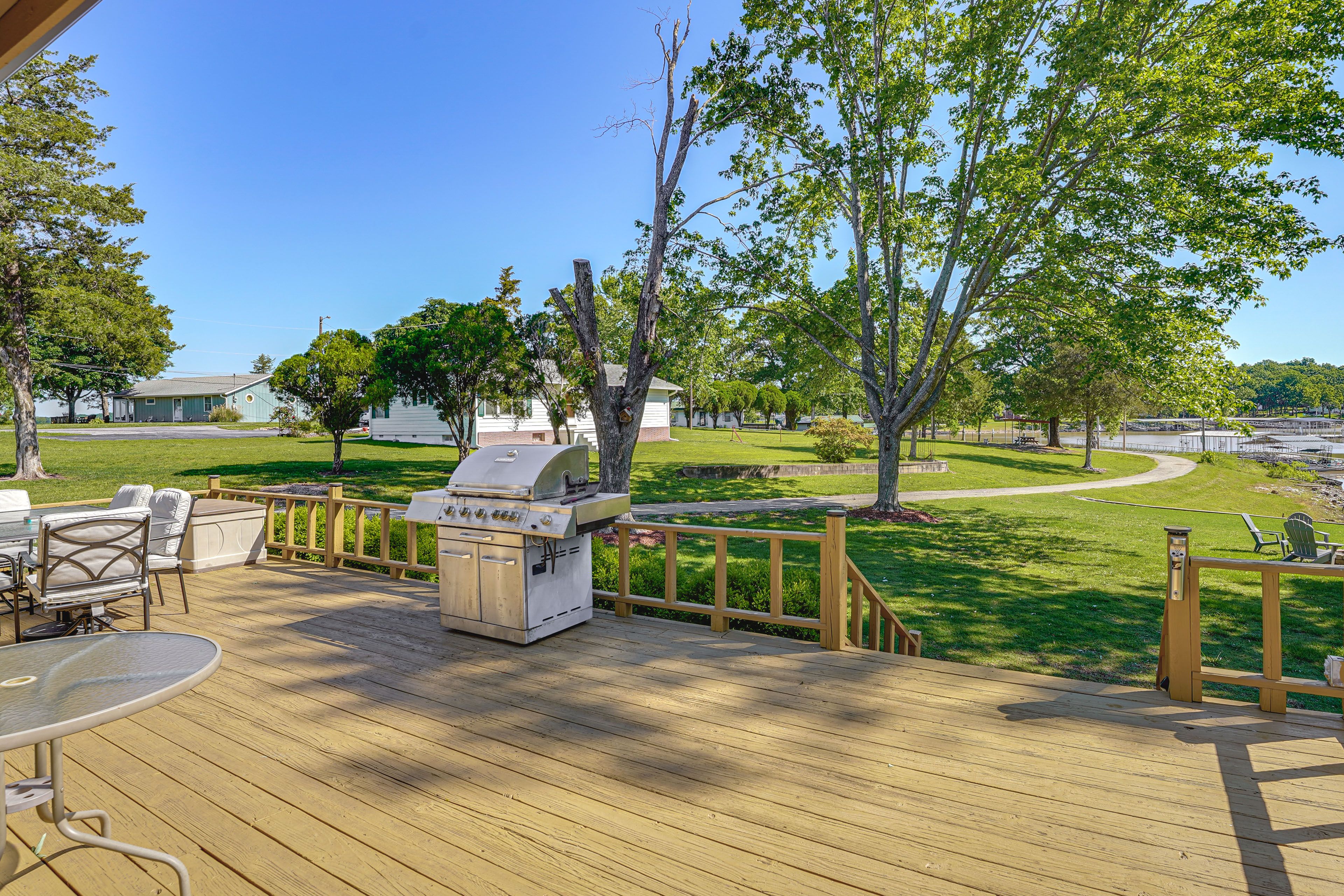 Deck | 1 Exterior Security Camera