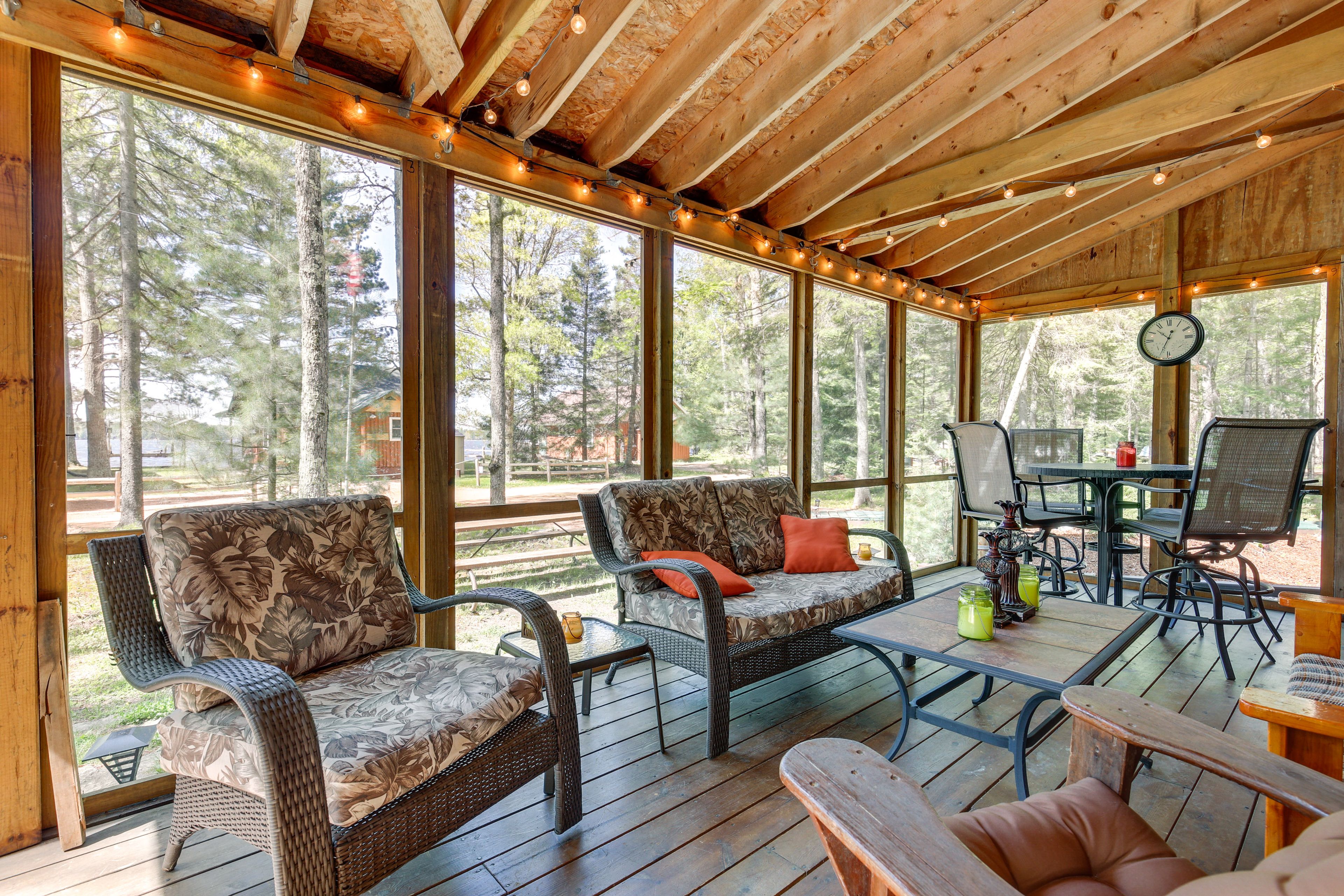 Screened-In Porch