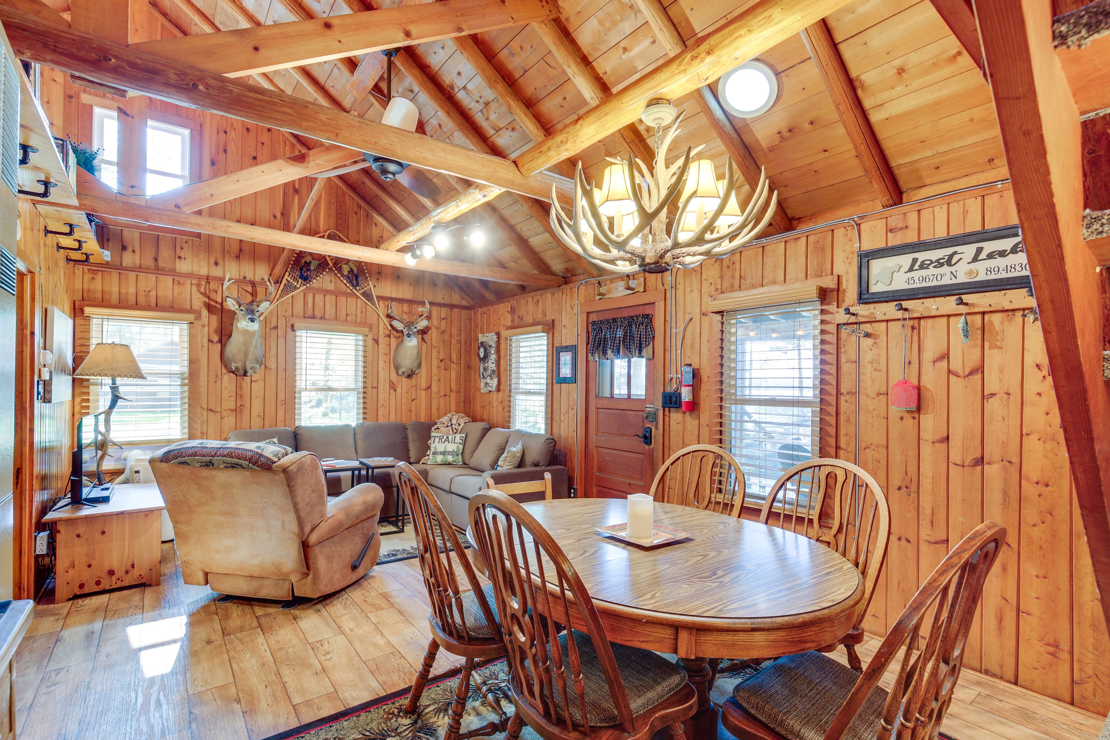 Dining Area | Dishware & Flatware