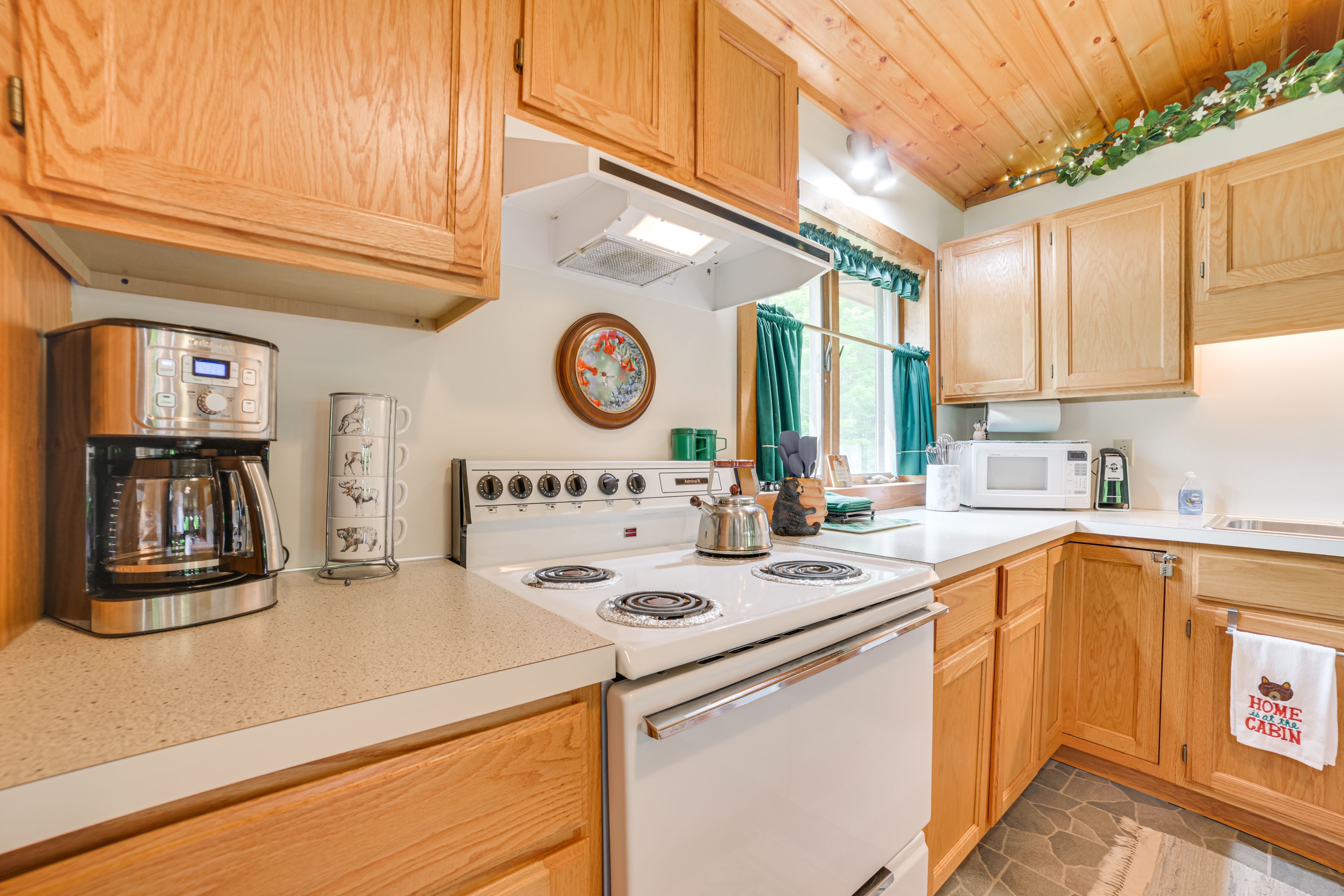 Kitchen | Well-Equipped | Drip Coffee Maker