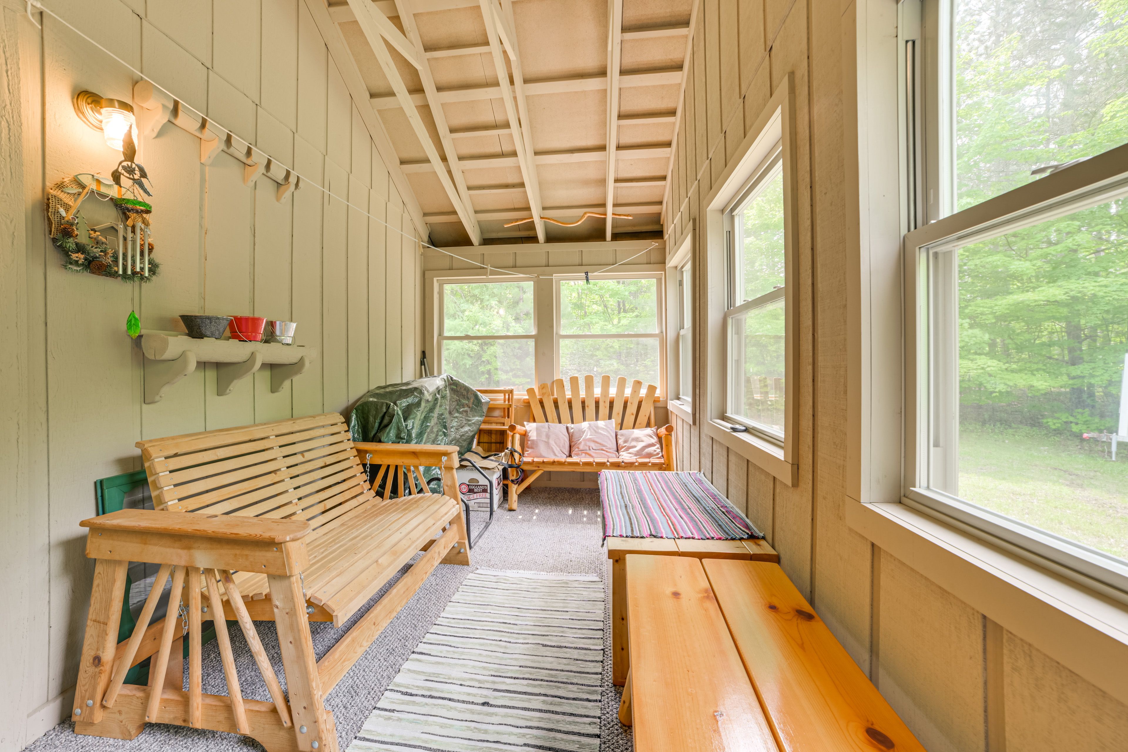 Screened-In Porch