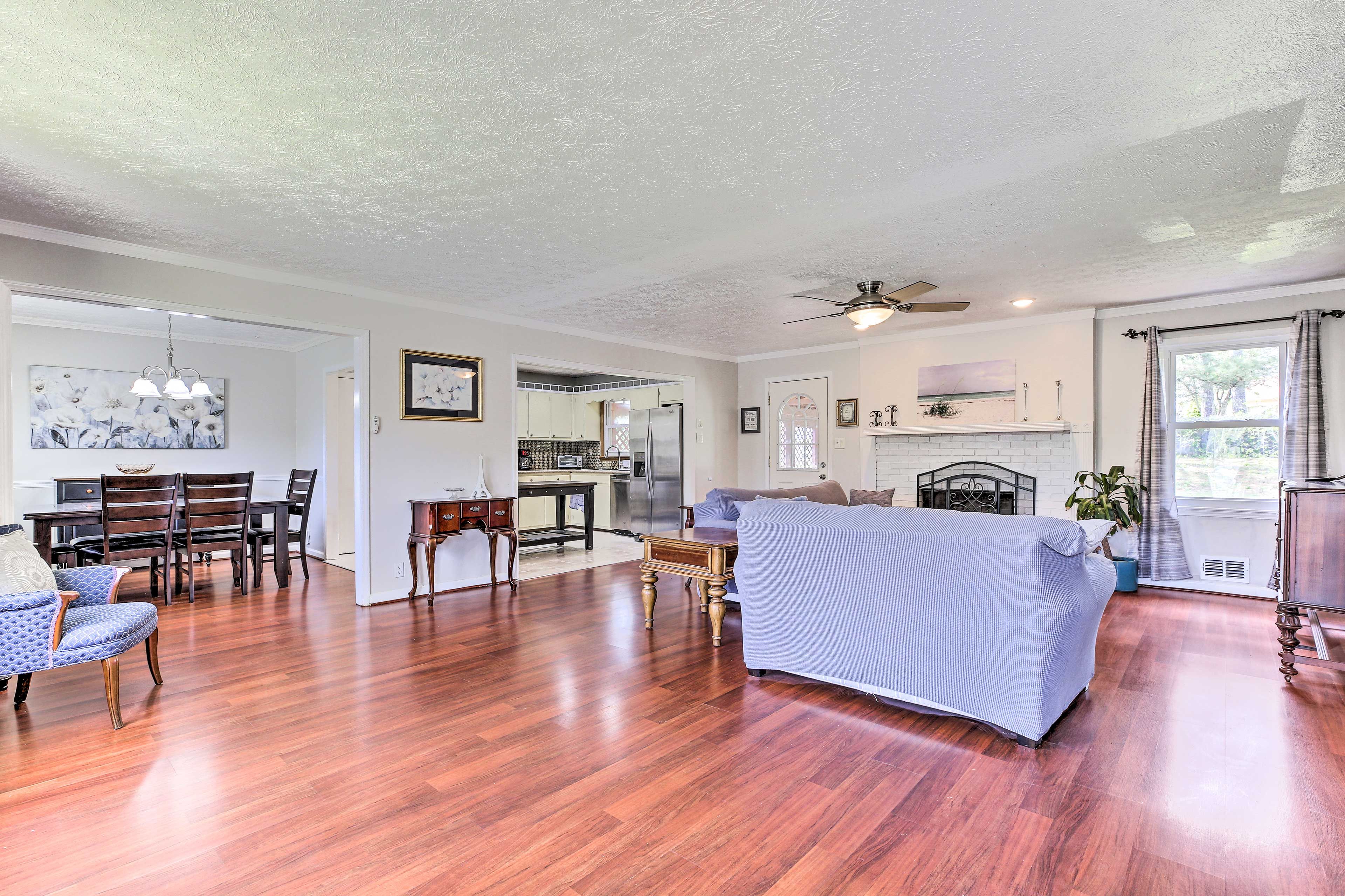 Living Room | Smart TV