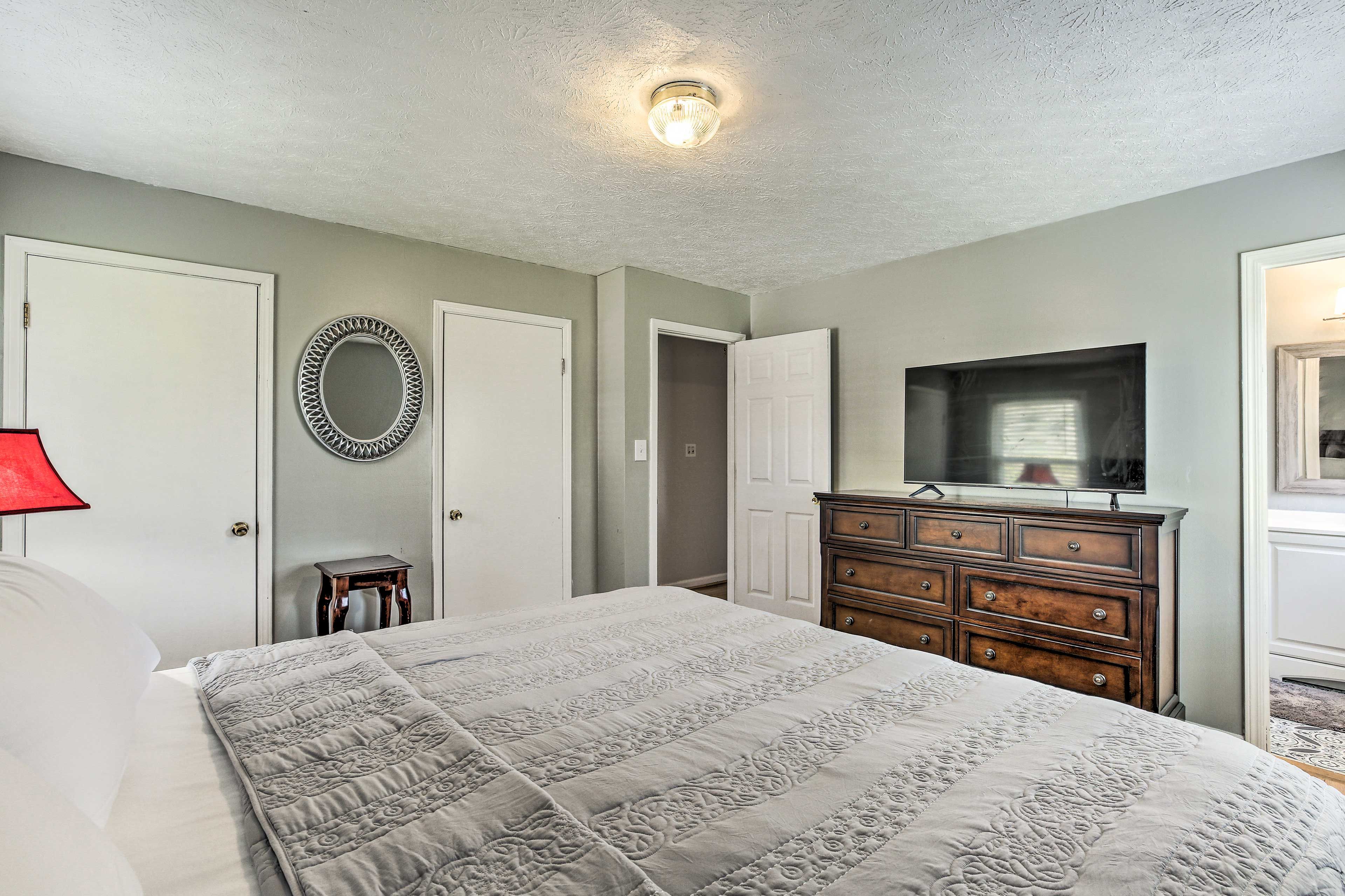 Bedroom 1 | Linens Provided | Smart TV