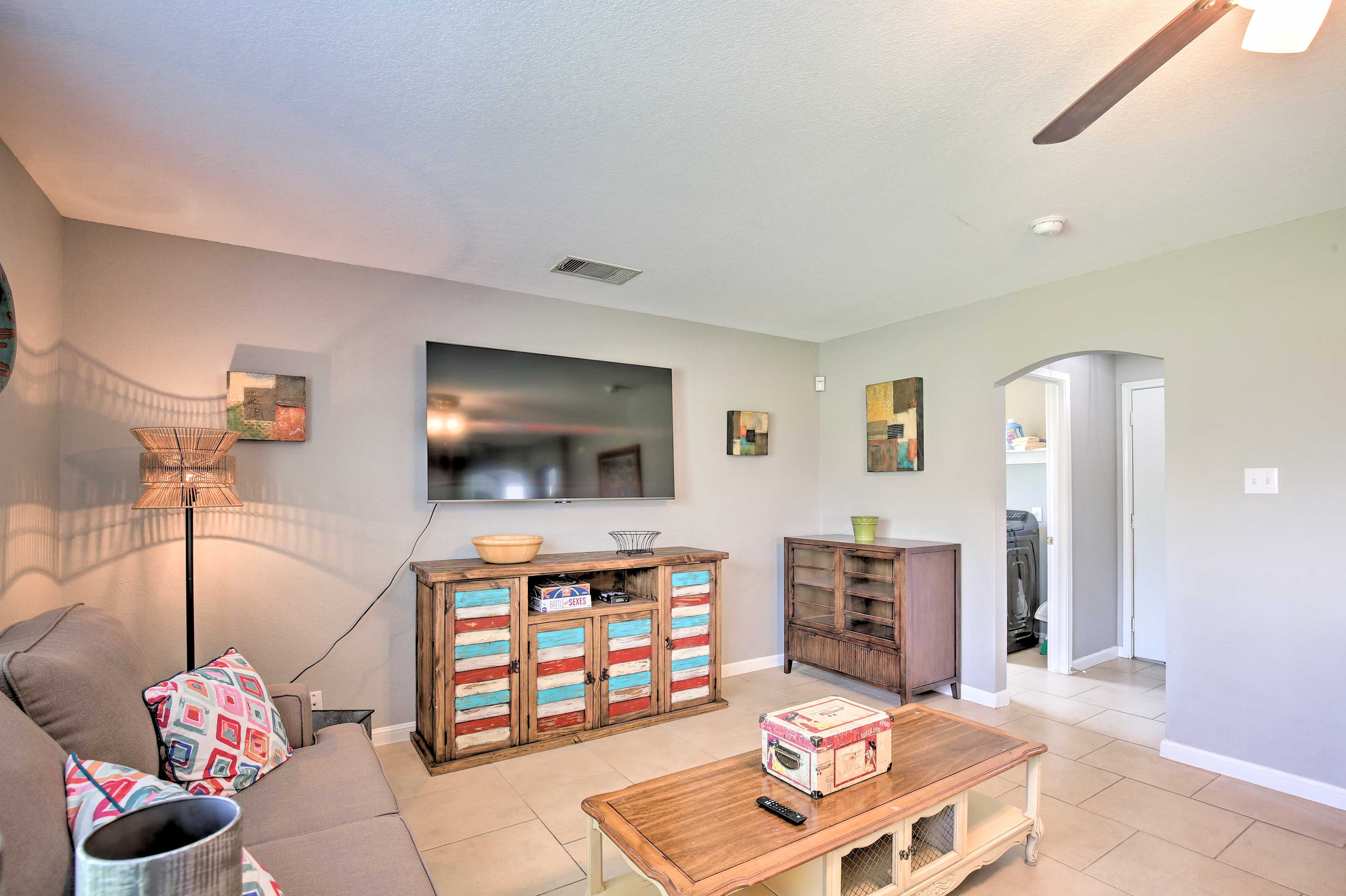 Living Room | Free WiFi