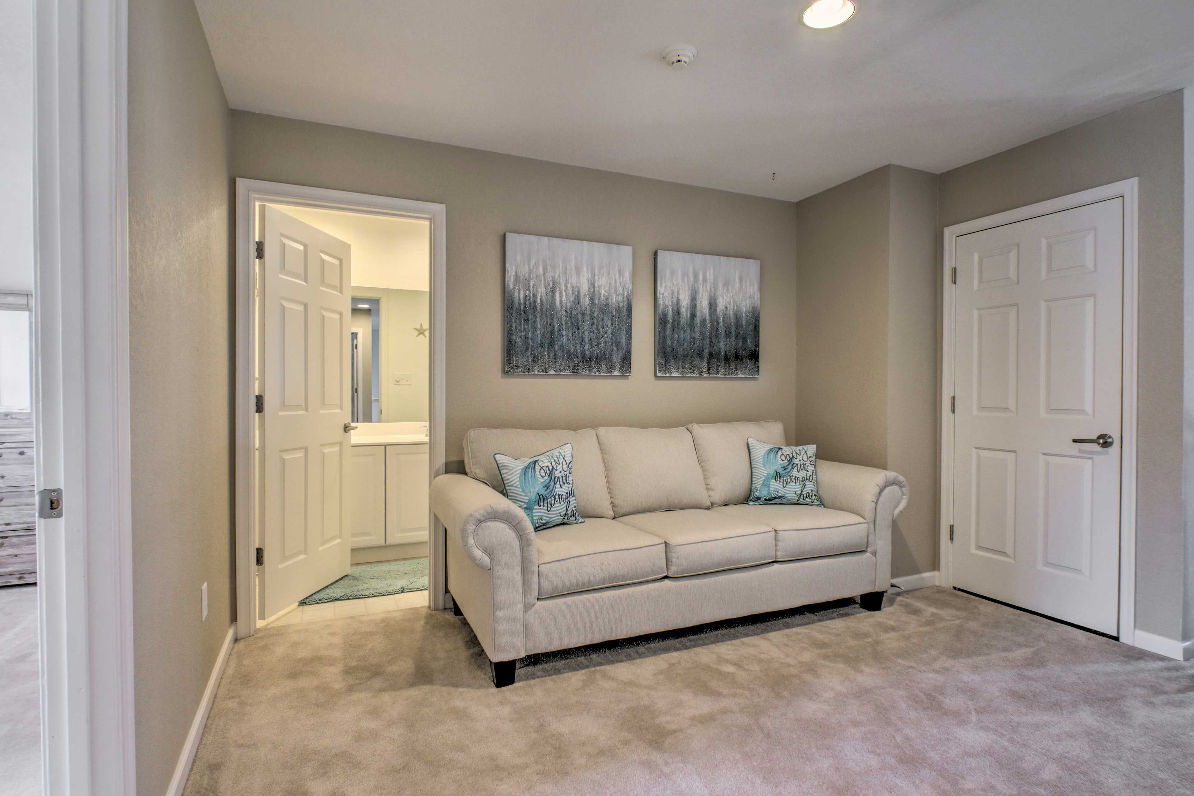 Loft | Sleeper Sofa | 2nd Floor