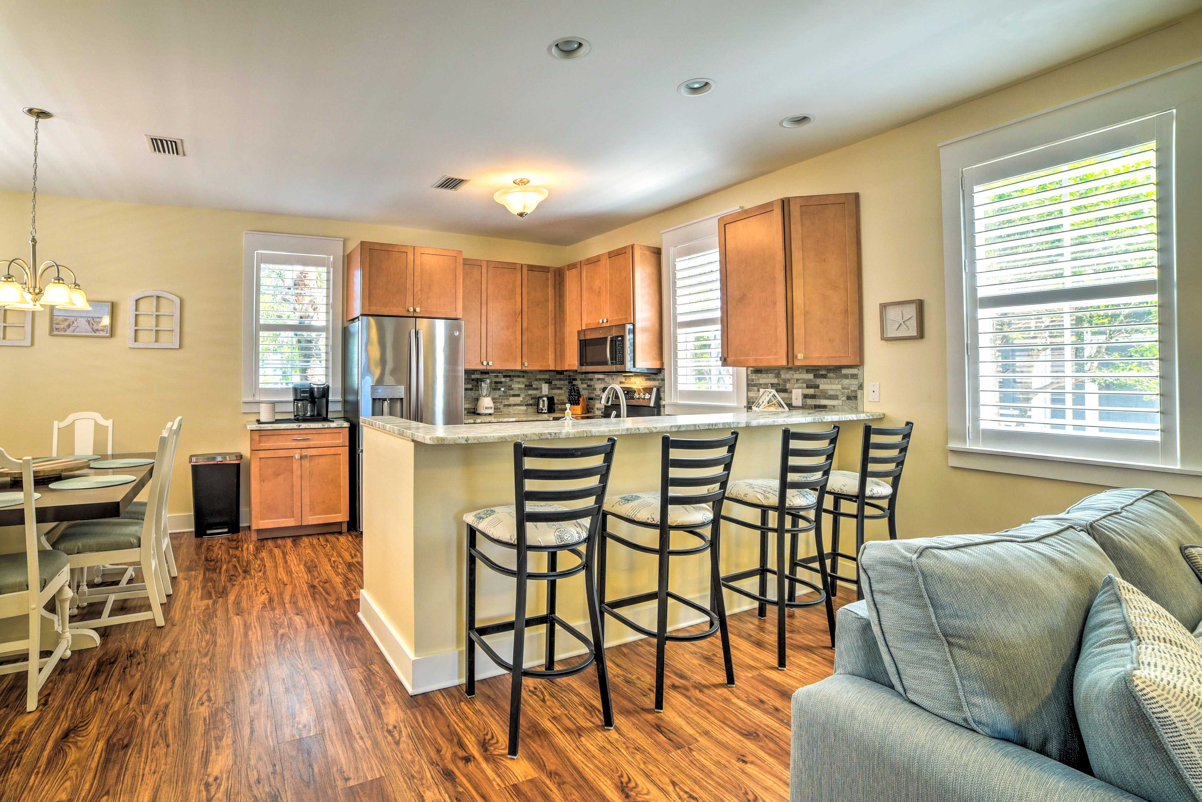 Kitchen | 1st Floor | Blender | Toaster | Complimentary Spices