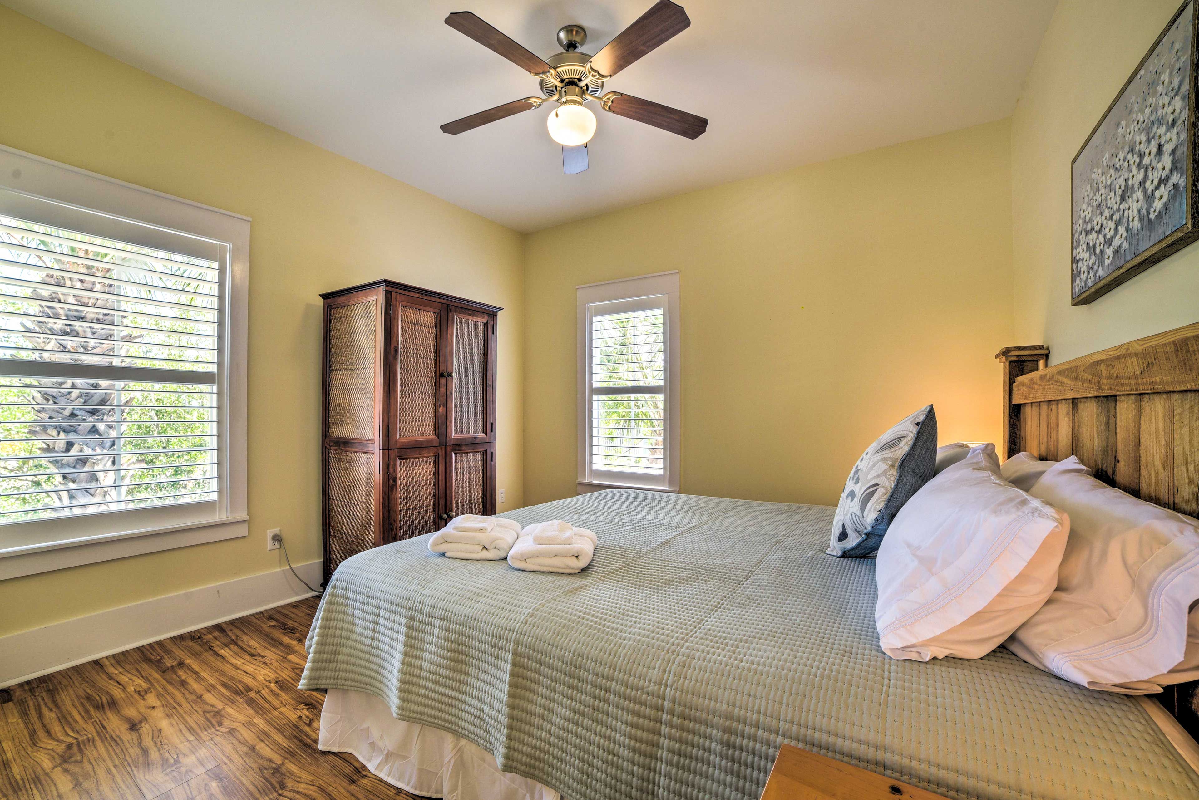 Bedroom 2 | King Bed | 2nd Floor | Linens Provided
