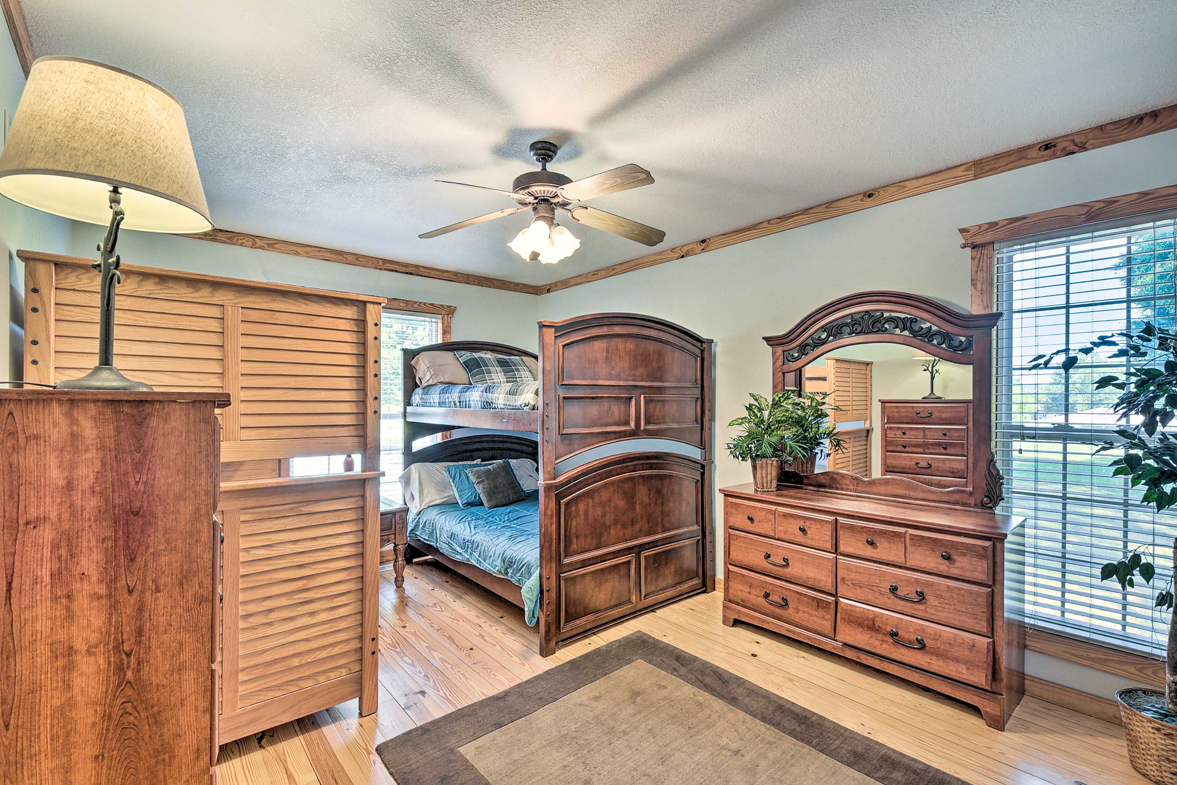Bedroom 2 | Twin Bunk Bed | Full Bunk Bed | Linens Provided