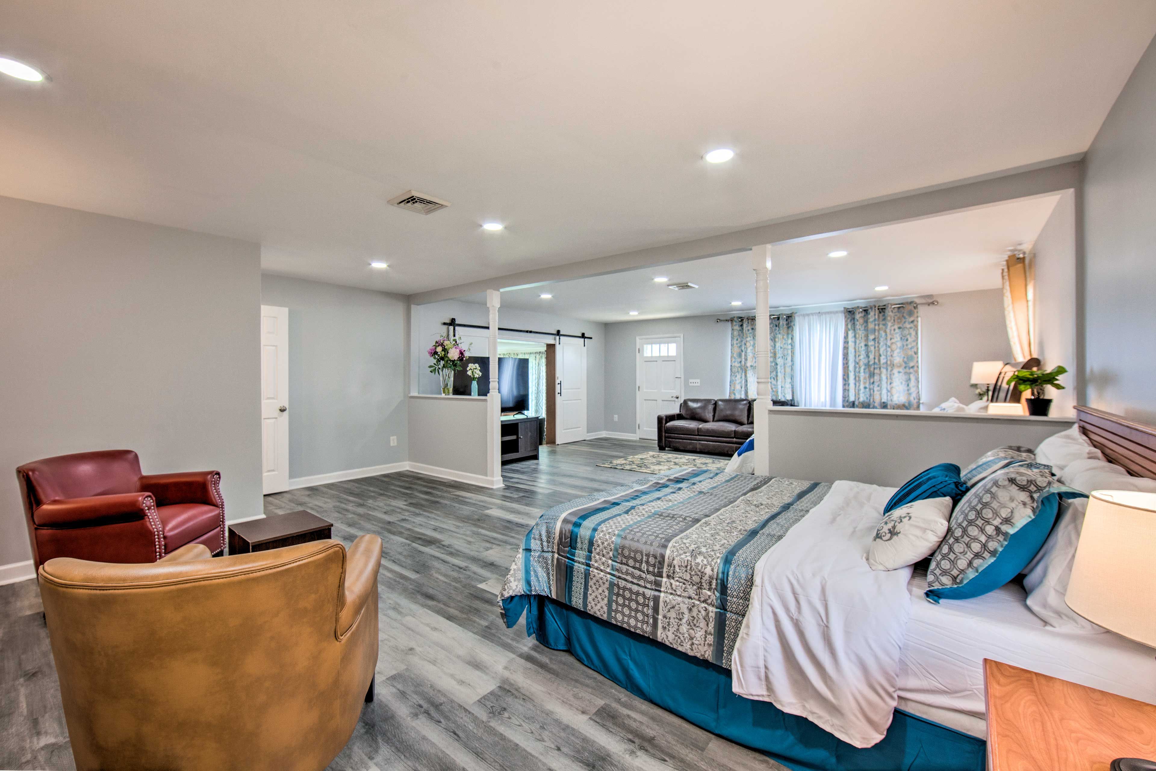 Bedroom 1 | Main Level | King Bed | Queen Bed | Fireplace | Linens Provided